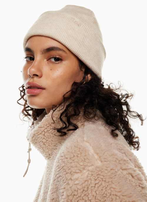 peak beanie Product Image