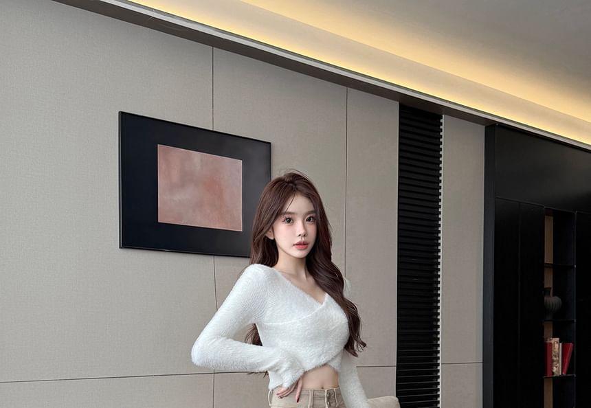 High Rise Side-Slit Cropped Skinny Jeans Product Image