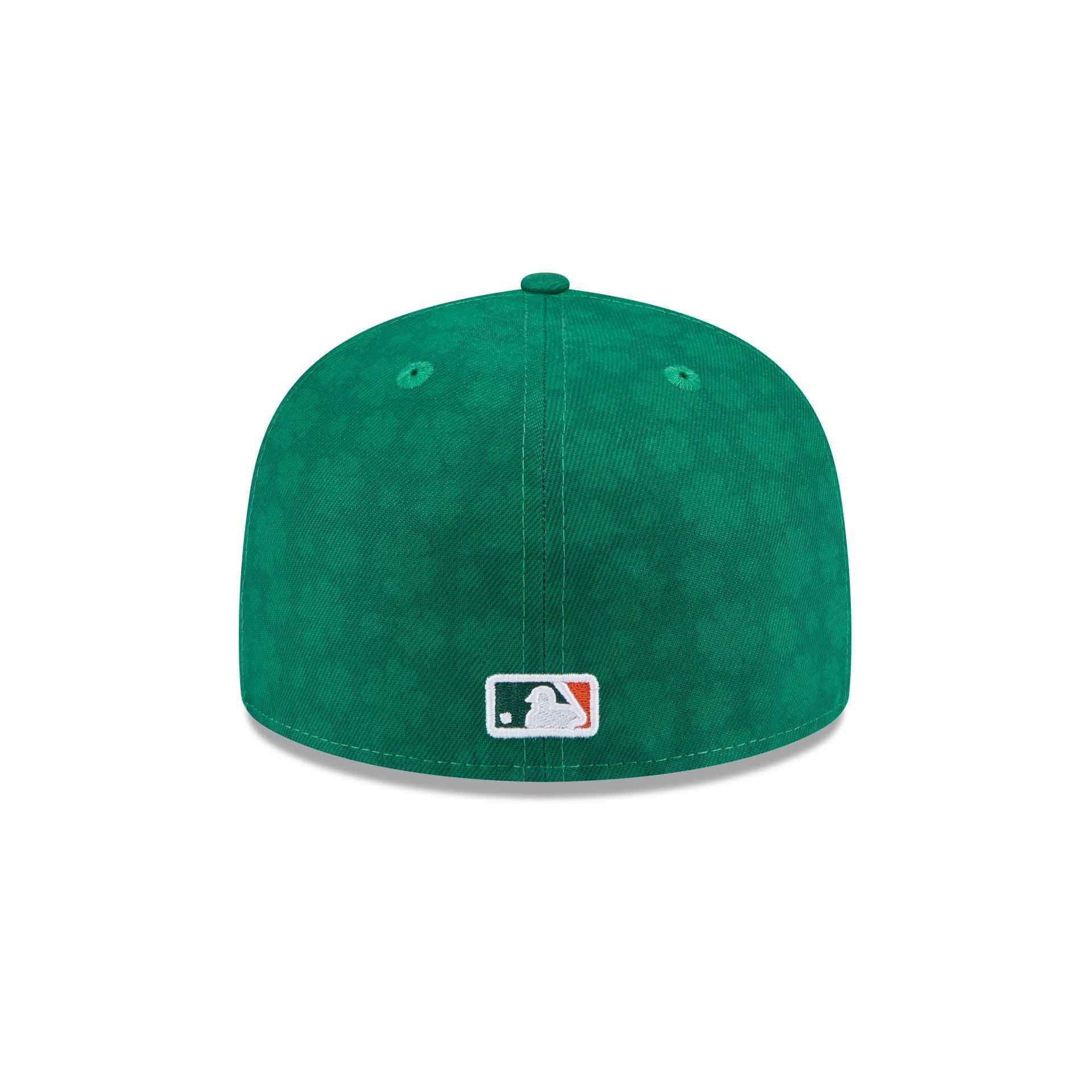 Milwaukee Brewers St. Patrick's Day 2025 59FIFTY Fitted Hat Male Product Image