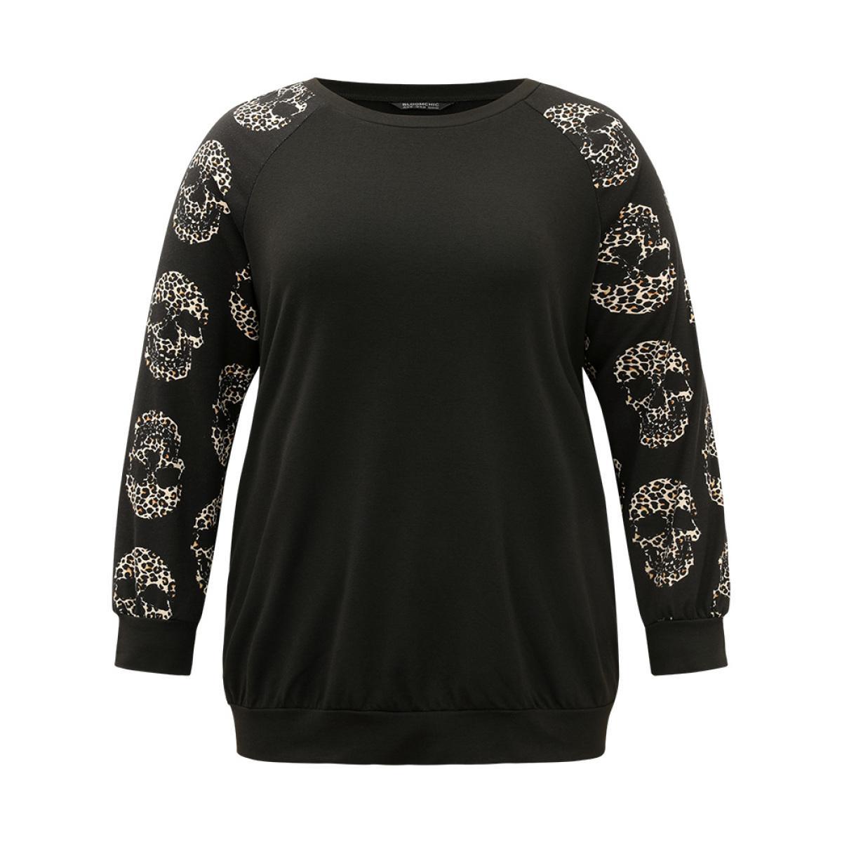 Plus Size Halloween Skull Print Crew Neck Raglan Sleeve Sweatshirt Women Black Casual Elastic cuffs Round Neck Festival-Halloween Sweatshirts BloomChic 12/L Product Image