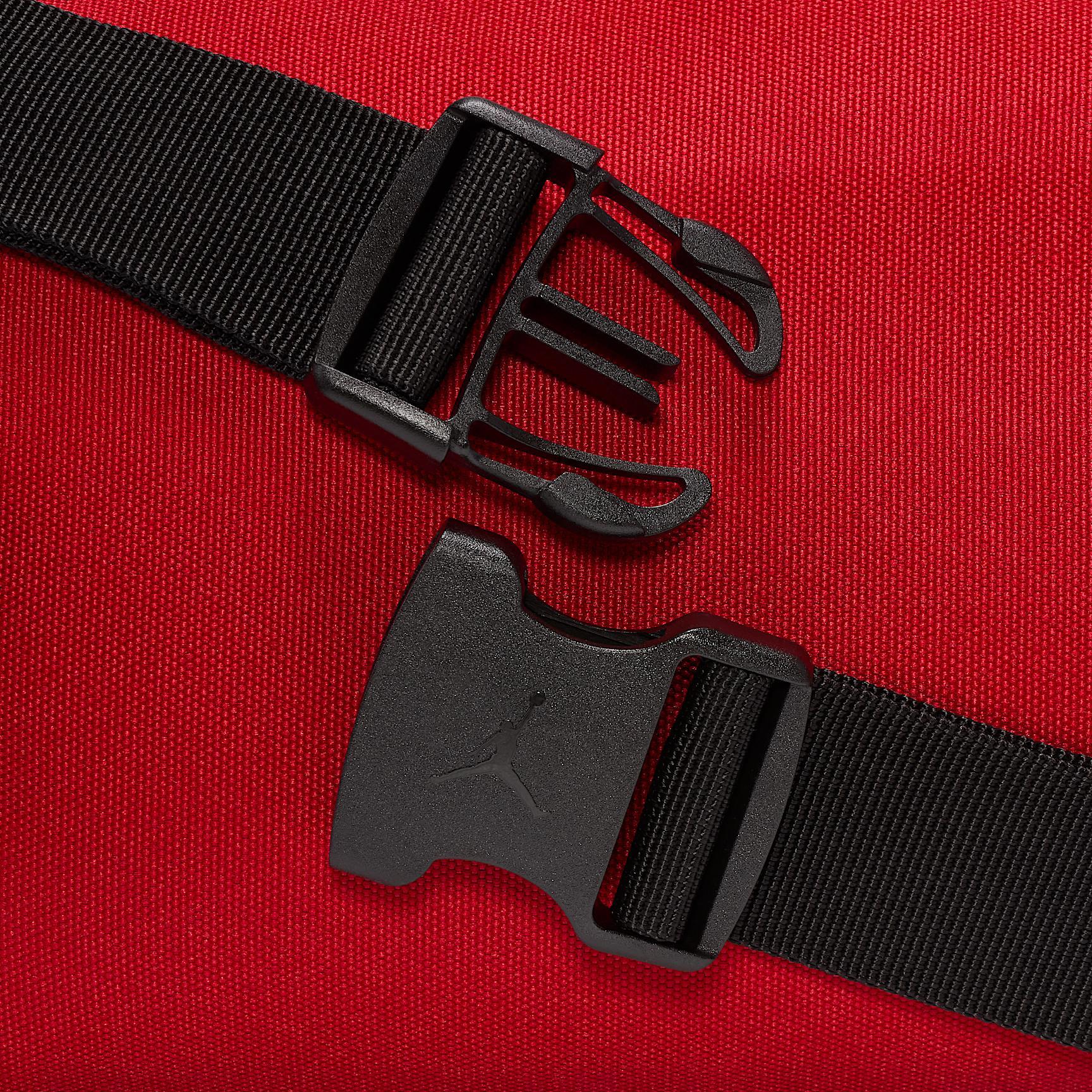 Jordan Crossbody Bag (3.3L) Product Image