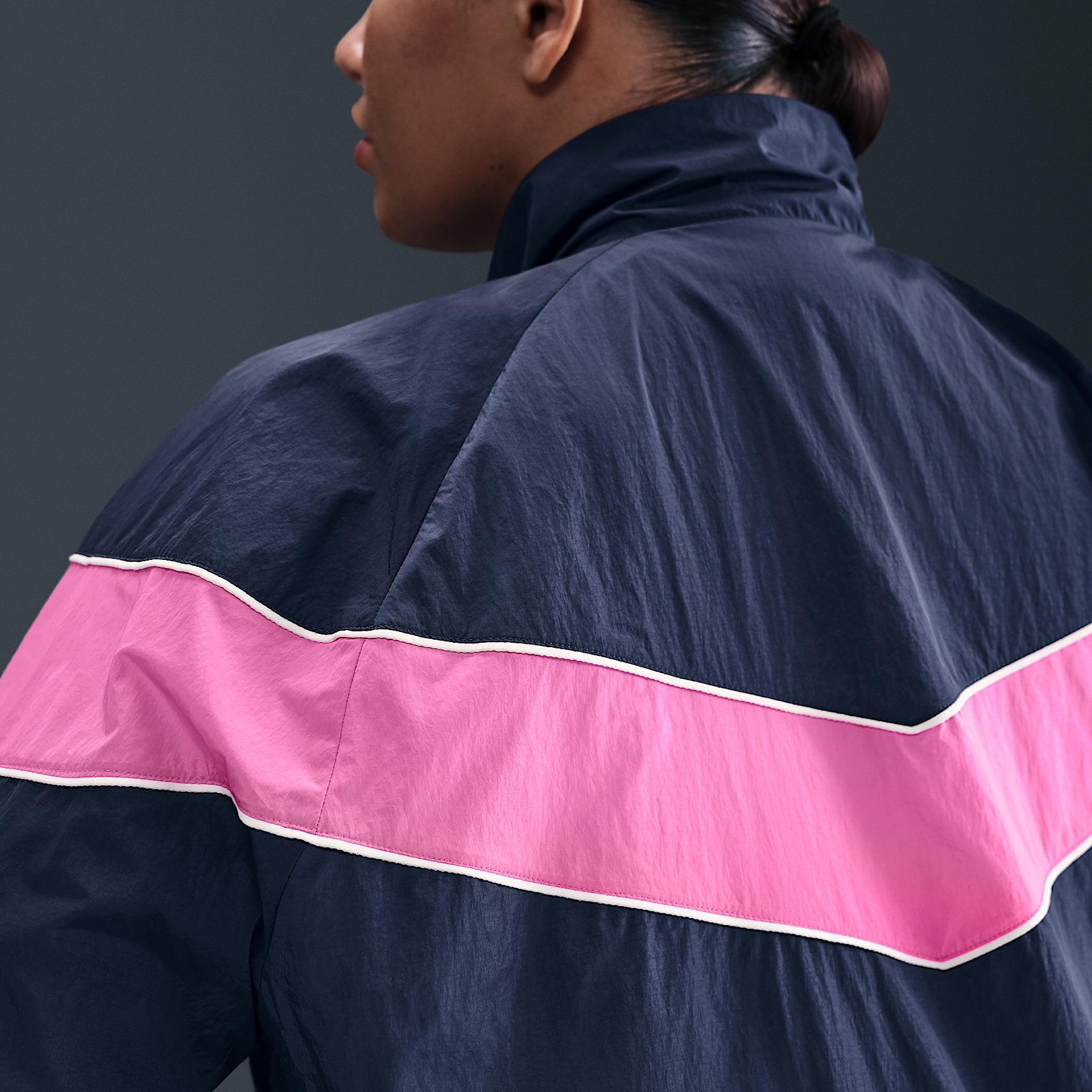 Nike Windrunner Women's Loose UV Woven Full-Zip Jacket (Plus Size) Product Image
