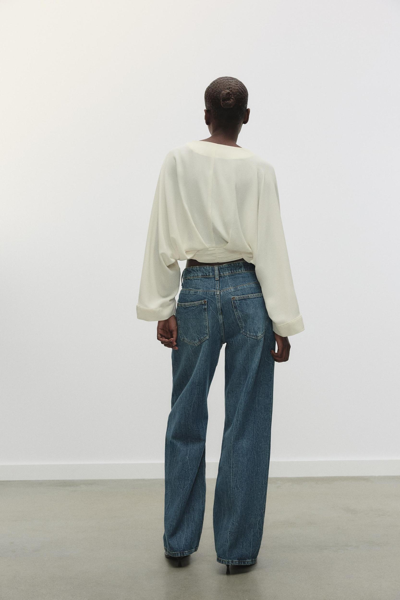 CROPPED SASH TOP Product Image