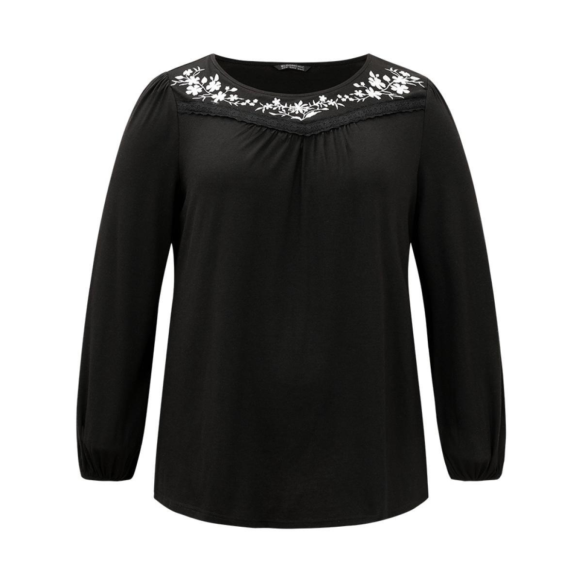 Plus Size Floral Embroidered Gathered Elastic Cuffs T-shirt Black Women Elegant Elastic cuffs Silhouette Floral Print Round Neck Dailywear T-shirts BloomChic 10/M Product Image