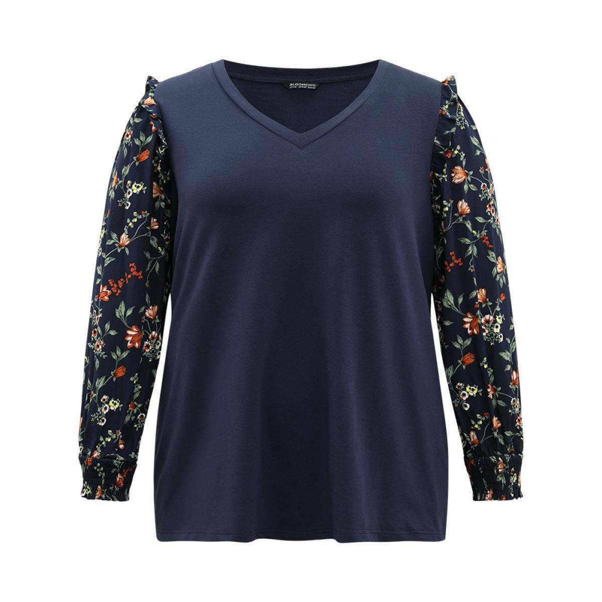 Plus Size Plants Print Patchwork Shirred Frill Trim T-shirt Navy Women Elegant Patchwork Ditsy Floral V-neck Dailywear T-shirts BloomChic 30/6X Product Image