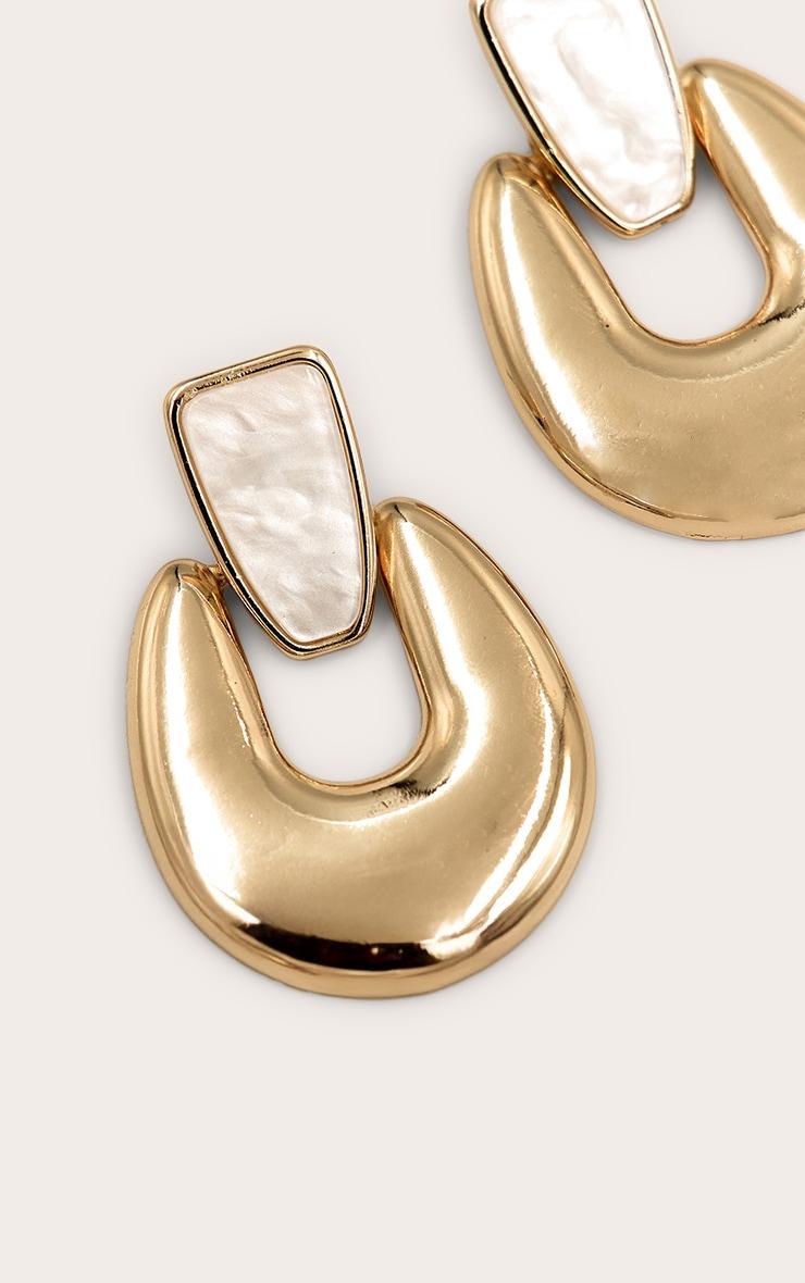 Gold Smooth Oval Earring With Pearl Detail Product Image