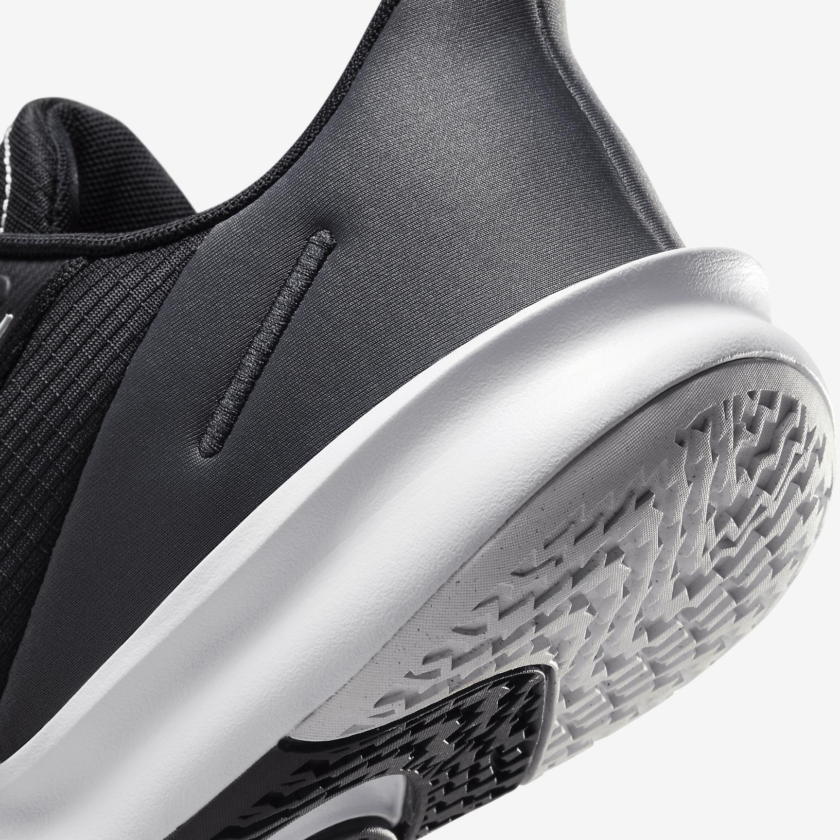Nike Precision 7 EasyOn Men's Basketball Shoes Product Image
