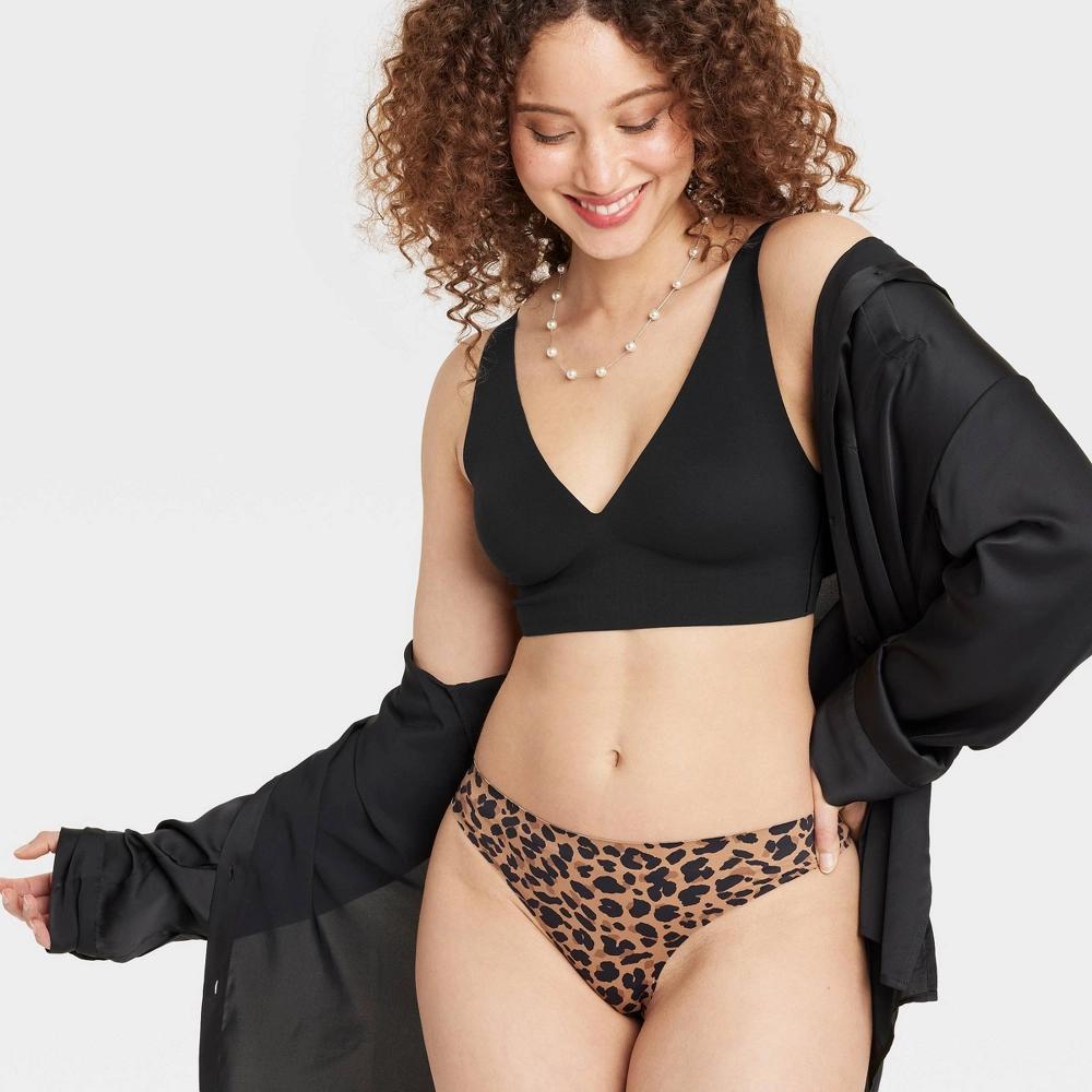 Women's Luxury Collection Bonded Microfiber Plunge Bralette - Auden™ Black XXL: Plus Size, V Back, Adjustable Straps, Unlined Cup Product Image