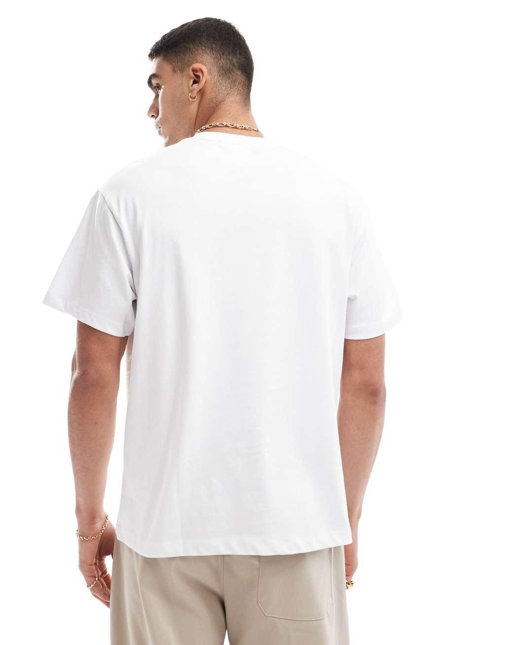 Bershka chest embroidered t-shirt in white  Product Image