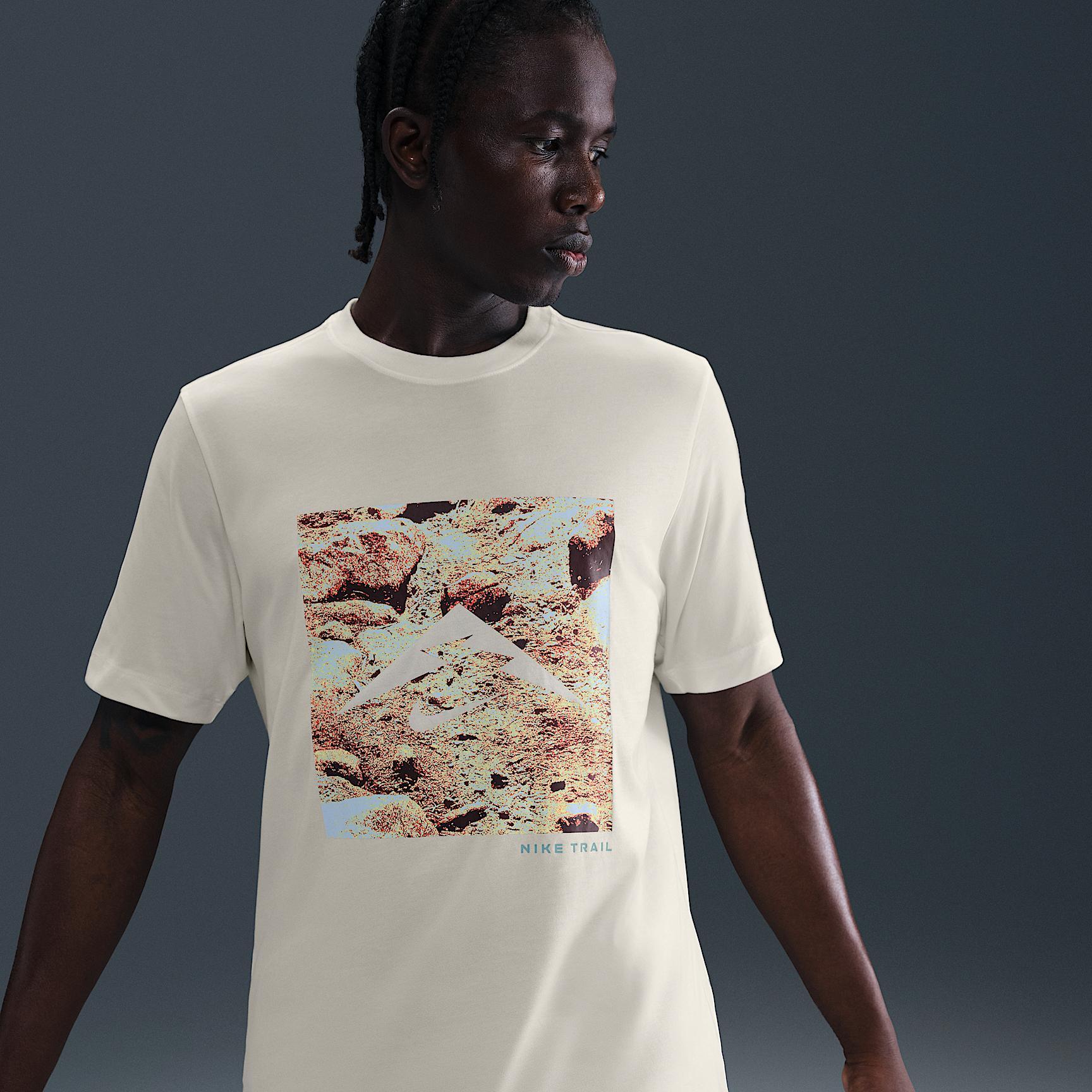 Nike Men's Dri-FIT Trail Running T-Shirt Product Image