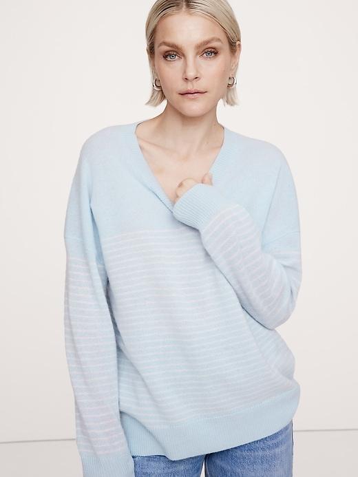 Oversized Lightweight Cashmere V-Neck Sweater Product Image