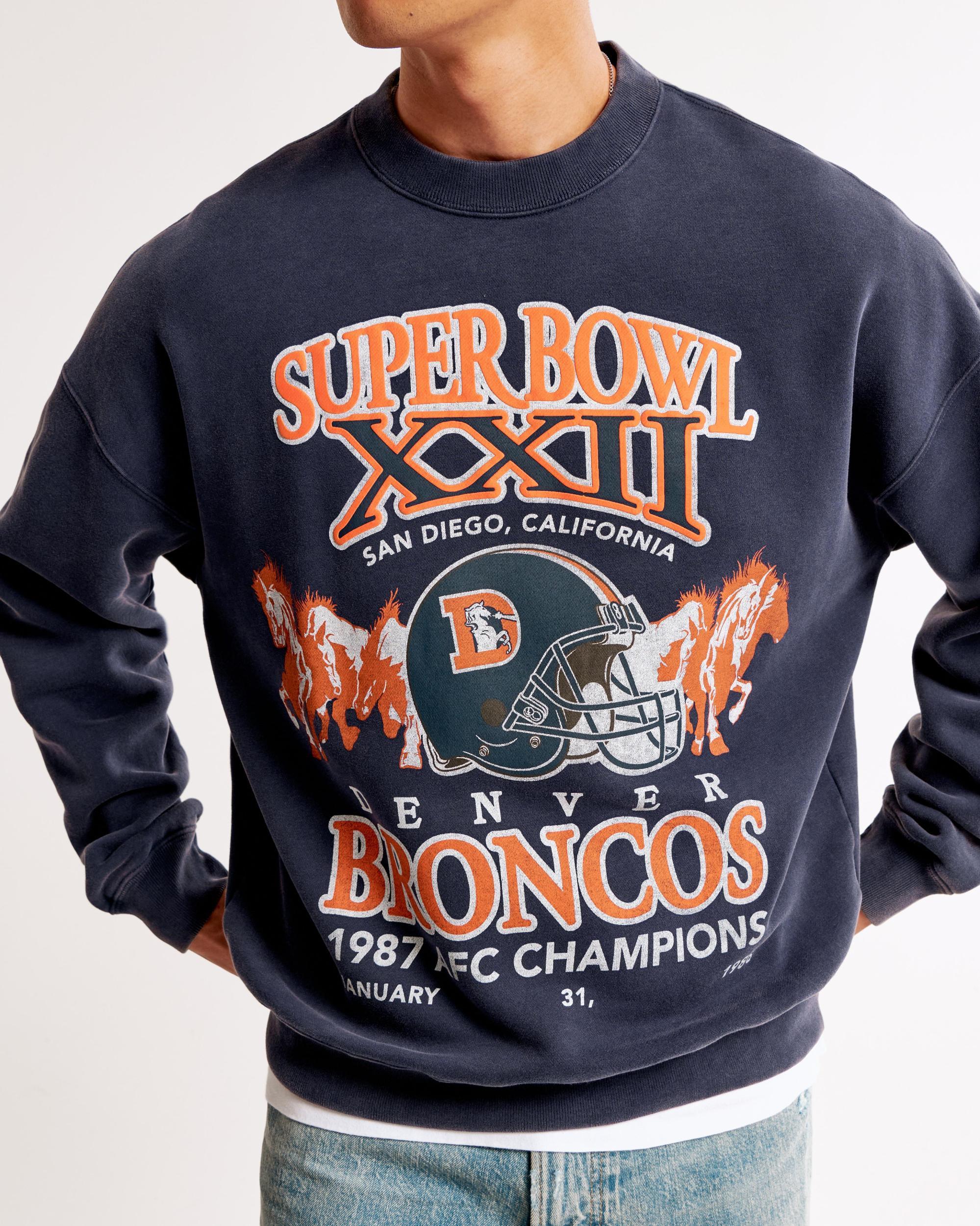 Minnesota Vikings Graphic Crew Sweatshirt Product Image