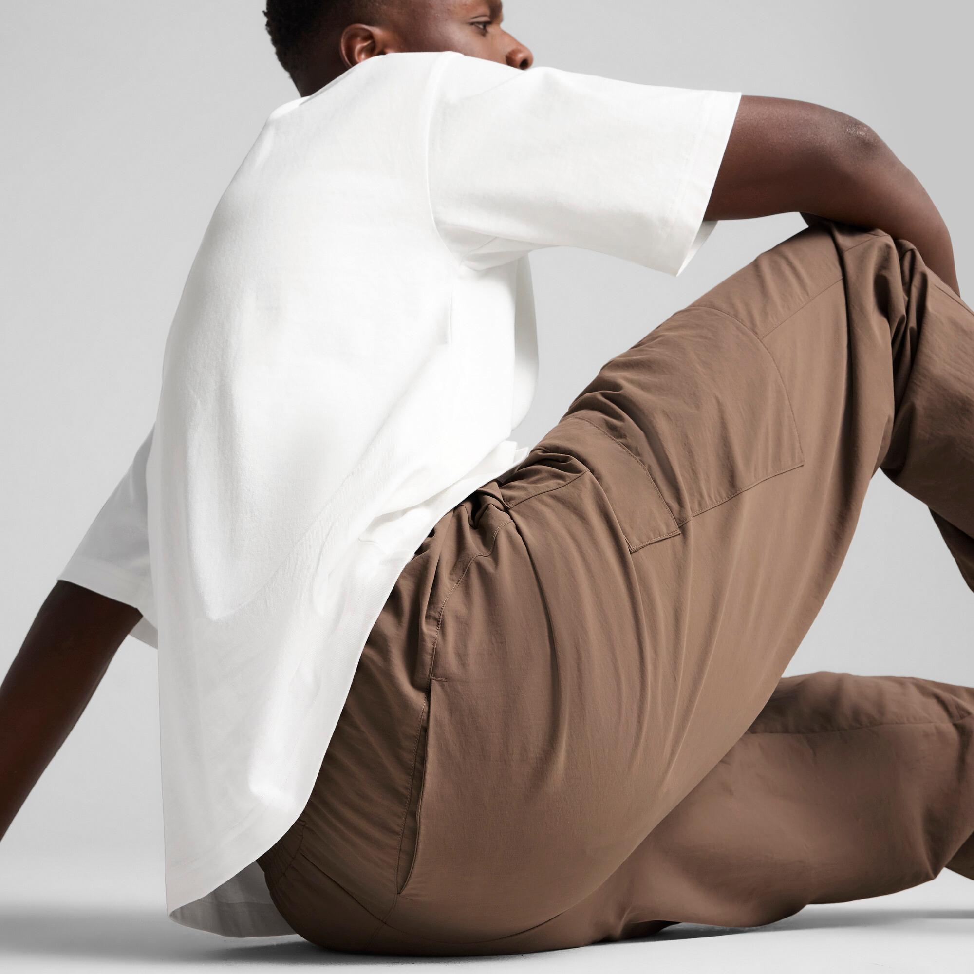 WARDROBE ESSENTIALS Men's Relaxed Cargo Pants Product Image