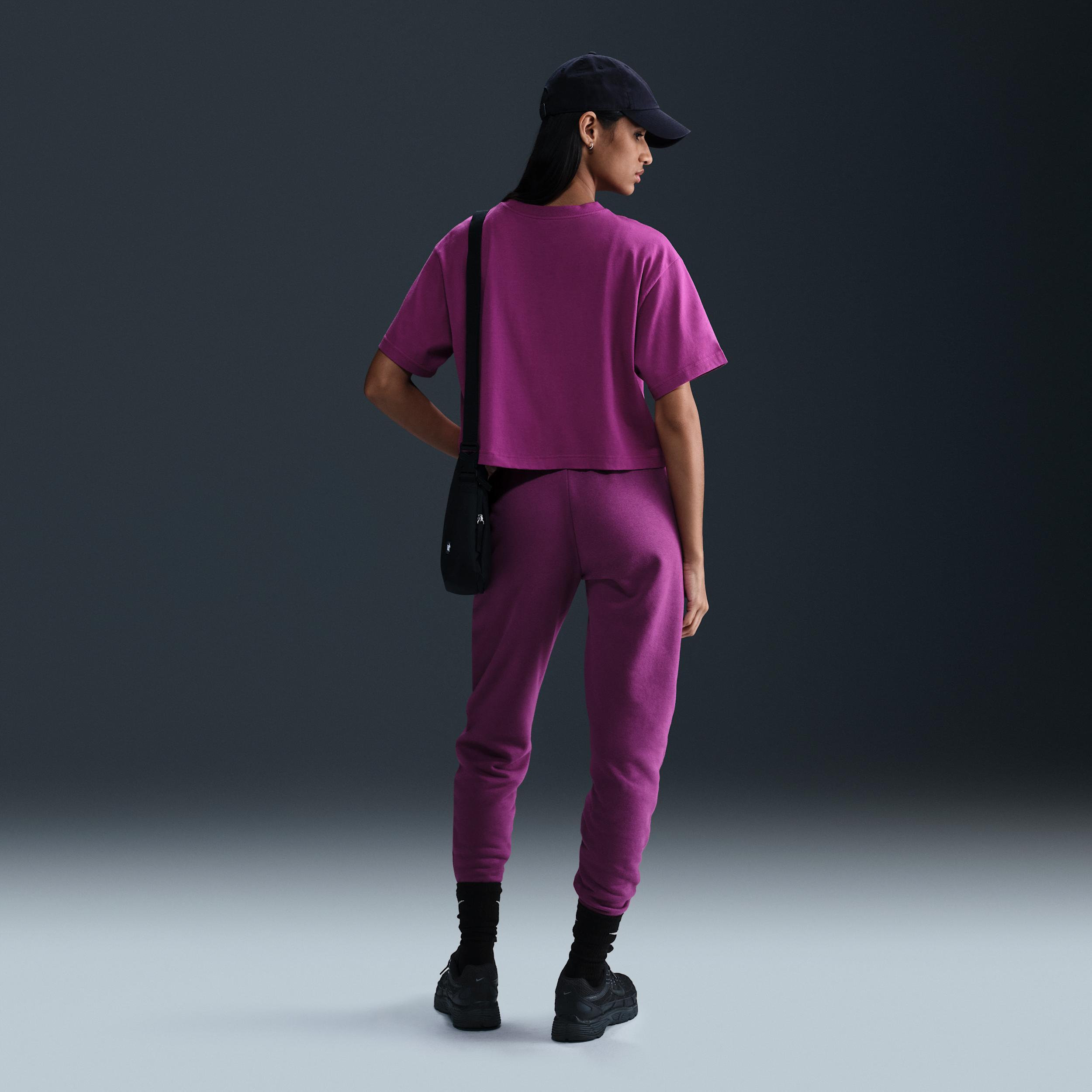 Women's Nike Sportswear Essential Cropped Logo T-Shirt Product Image