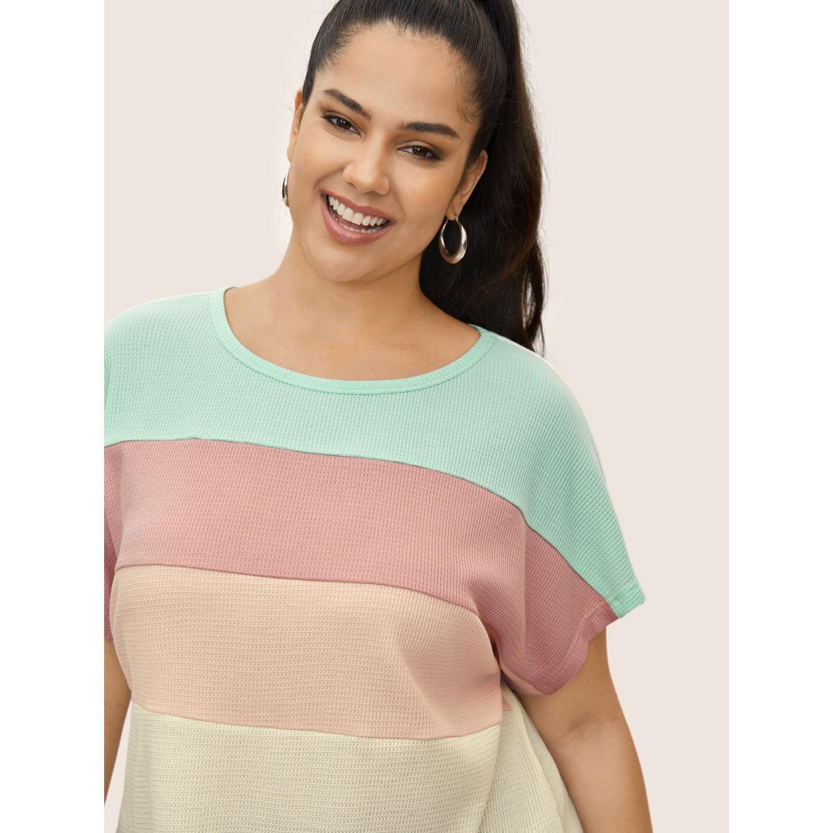 Plus Size Waffle Knit Colorblock Contrast Dolman Sleeve T-shirt Multicolor Women Casual Texture Round Neck Everyday T-shirts BloomChic 26/4X Product Image