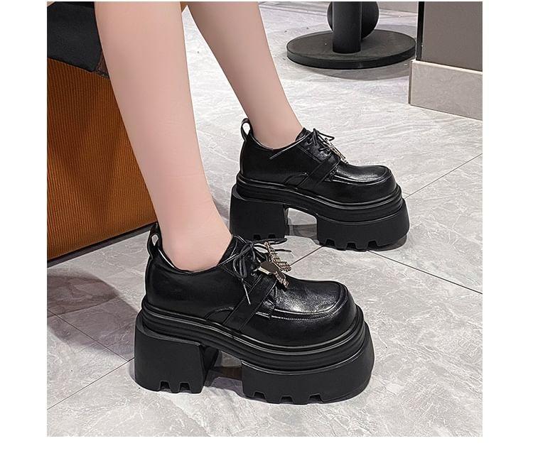 Butterfly Detail Platform Lace Up Oxfords Product Image