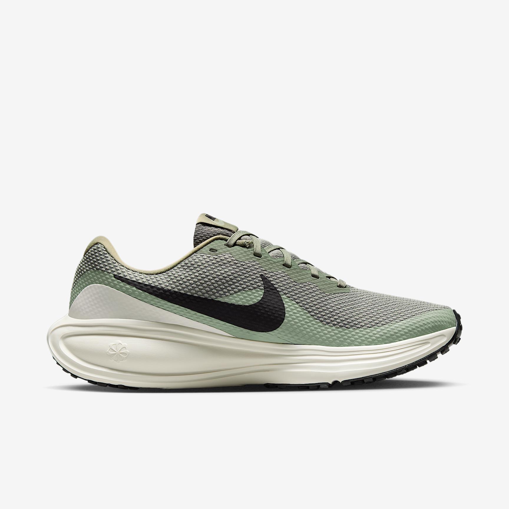 Nike Men's Revolution 8 Road Running Shoes Product Image