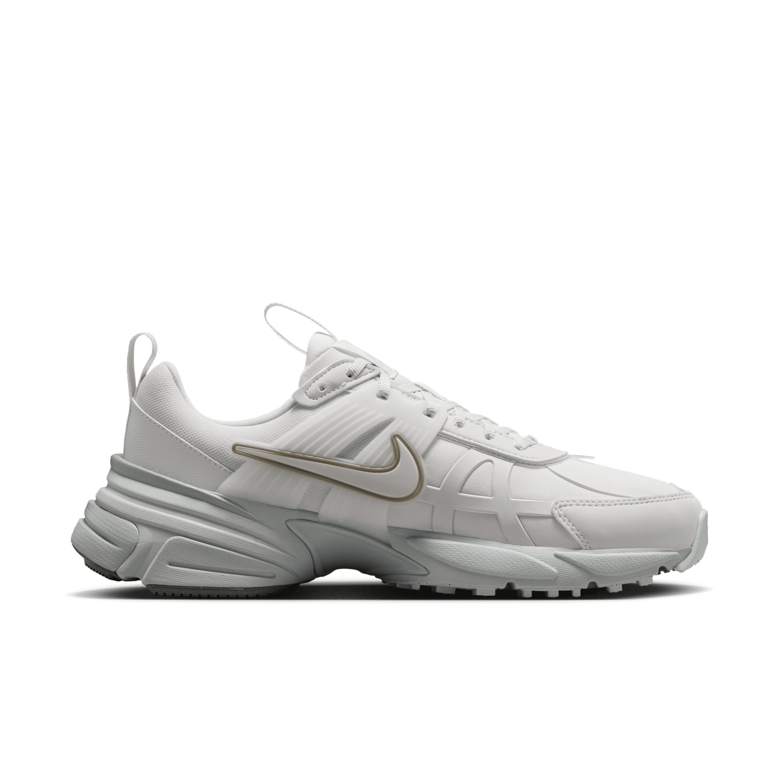 Nike Women's V2K Run GORE-TEX Waterproof Shoes Product Image