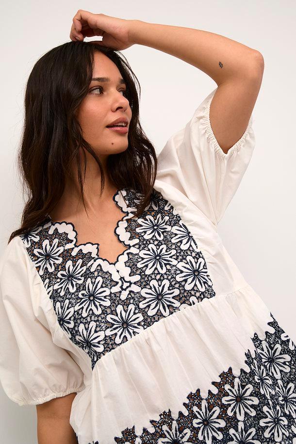 CUvalda Blouse with embroidery Product Image