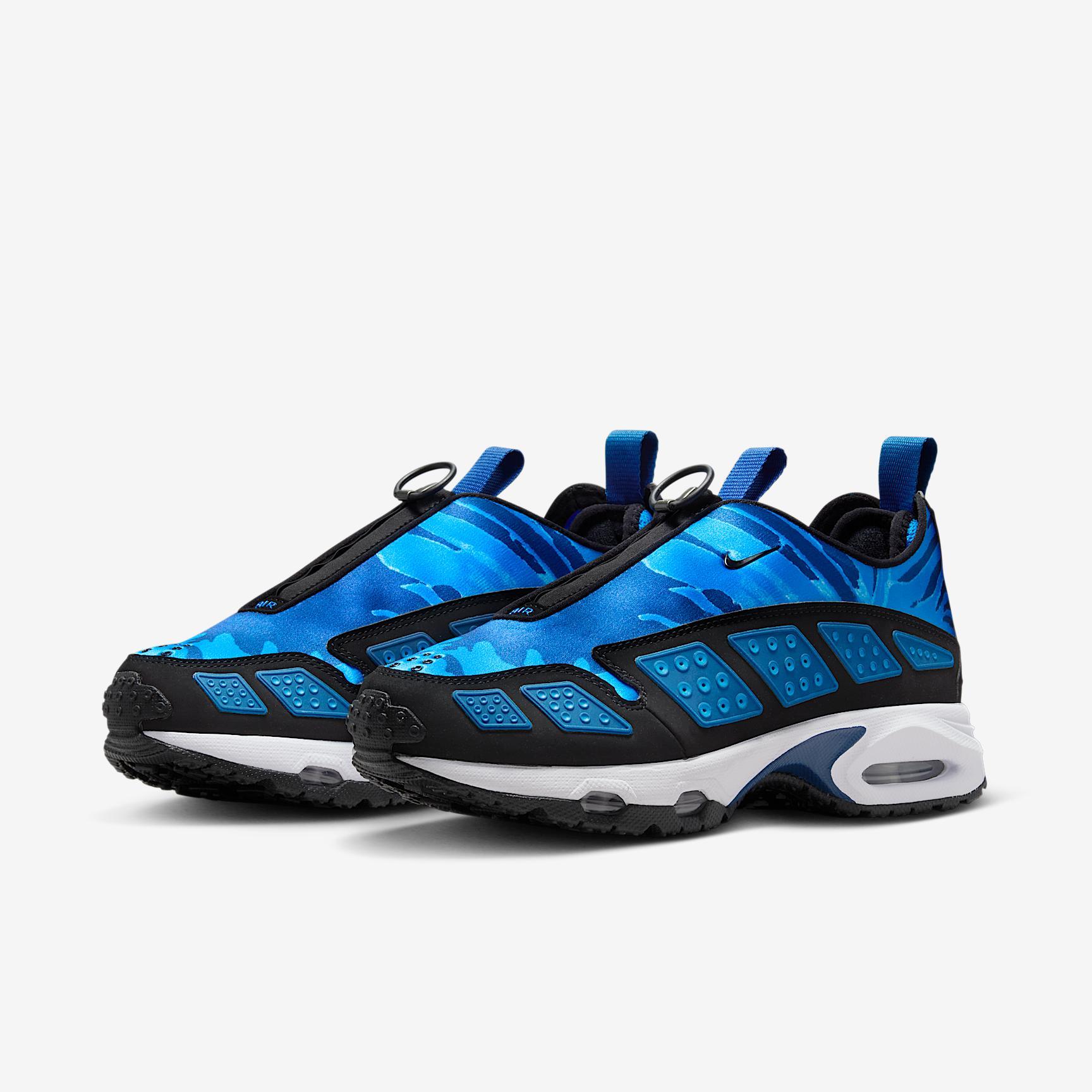 Nike Women's Air Max SNDR Camo Shoes Product Image