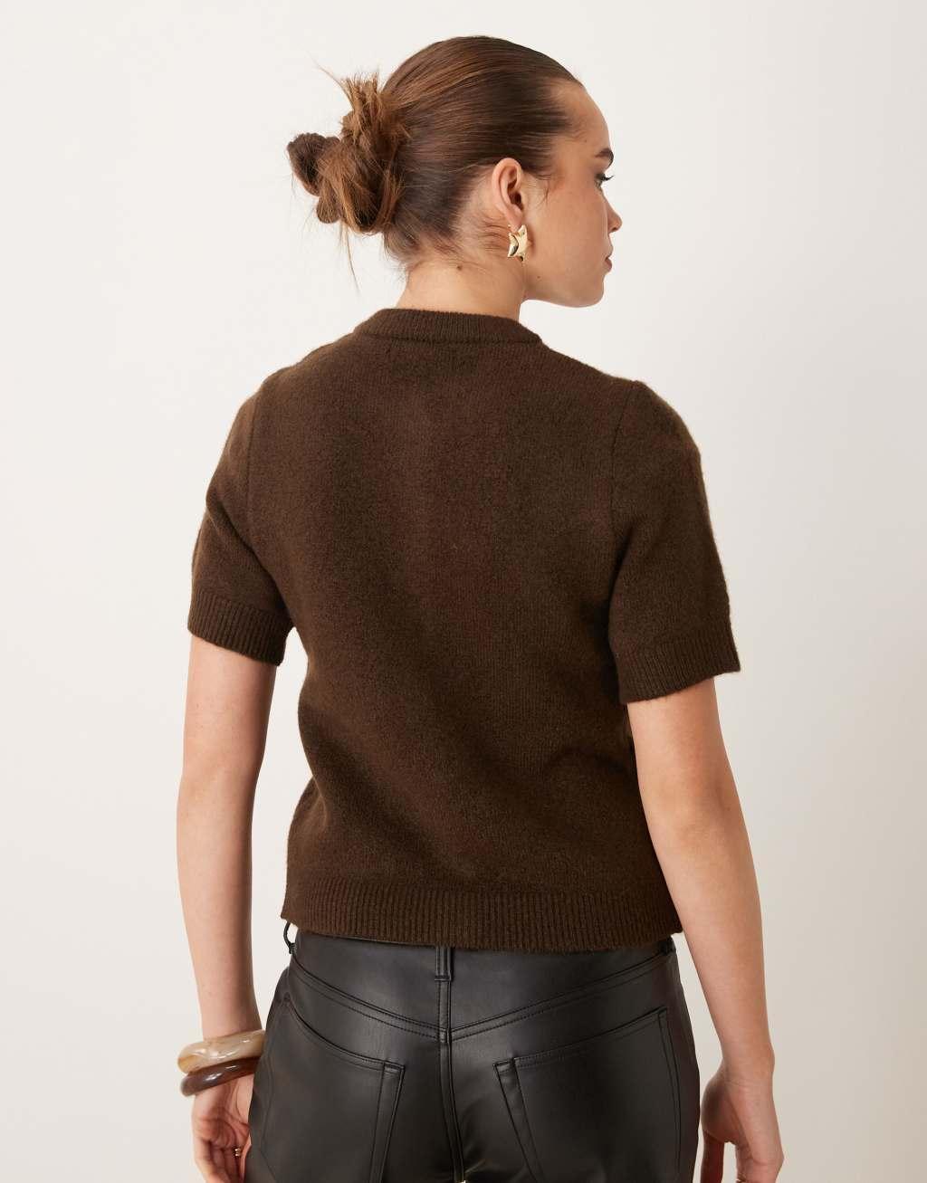 Gina Tricot knitted short sleeve cardigan in brown Product Image