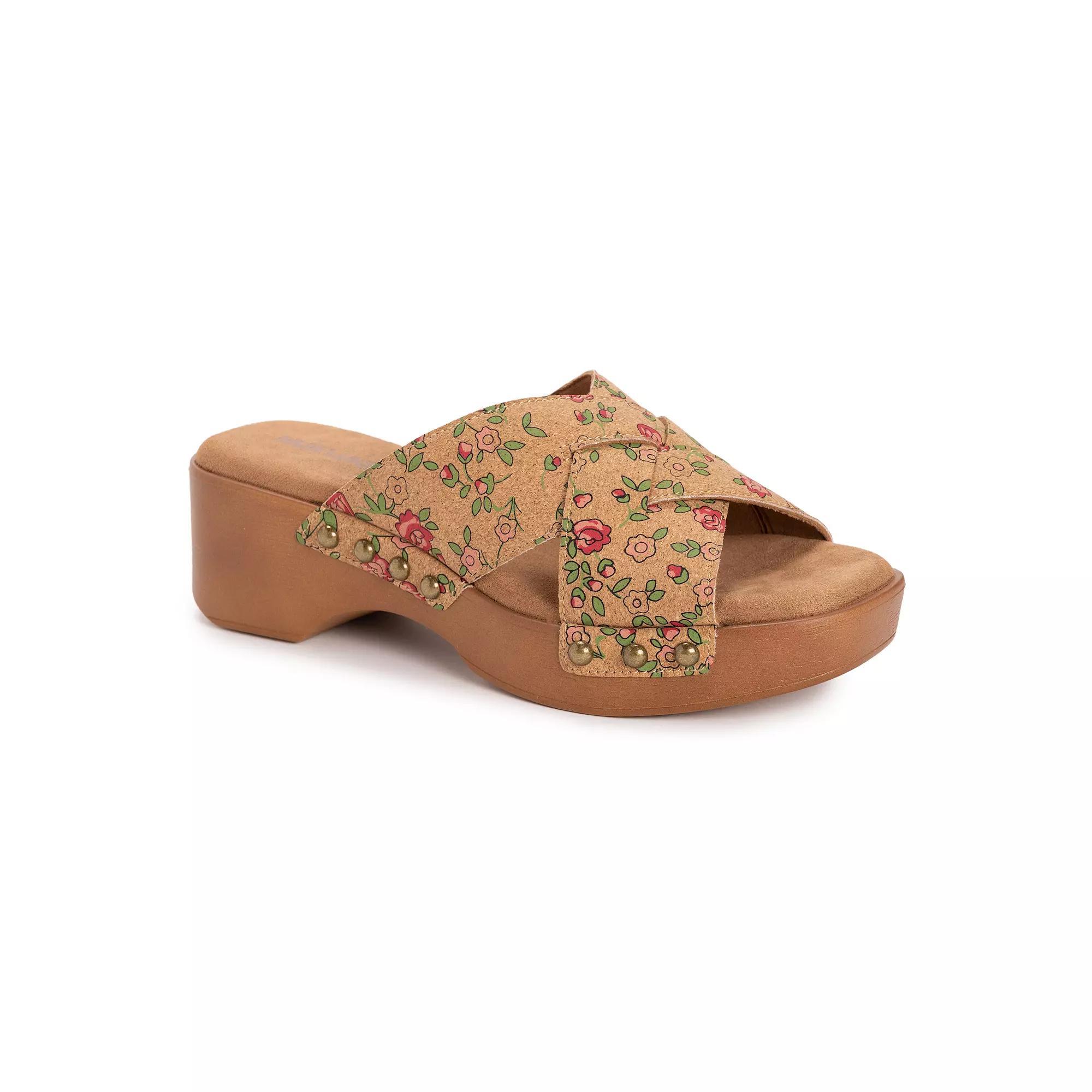 MUK LUKS Womens Cadence Comfortable Casual Sandals Product Image