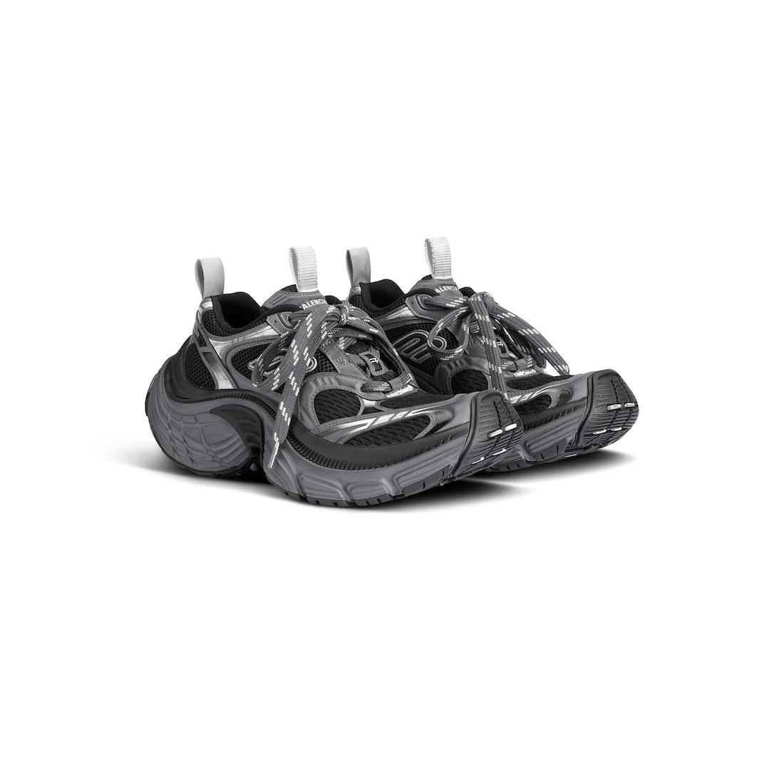 Women's 6xl Sneaker in Black/grey Product Image
