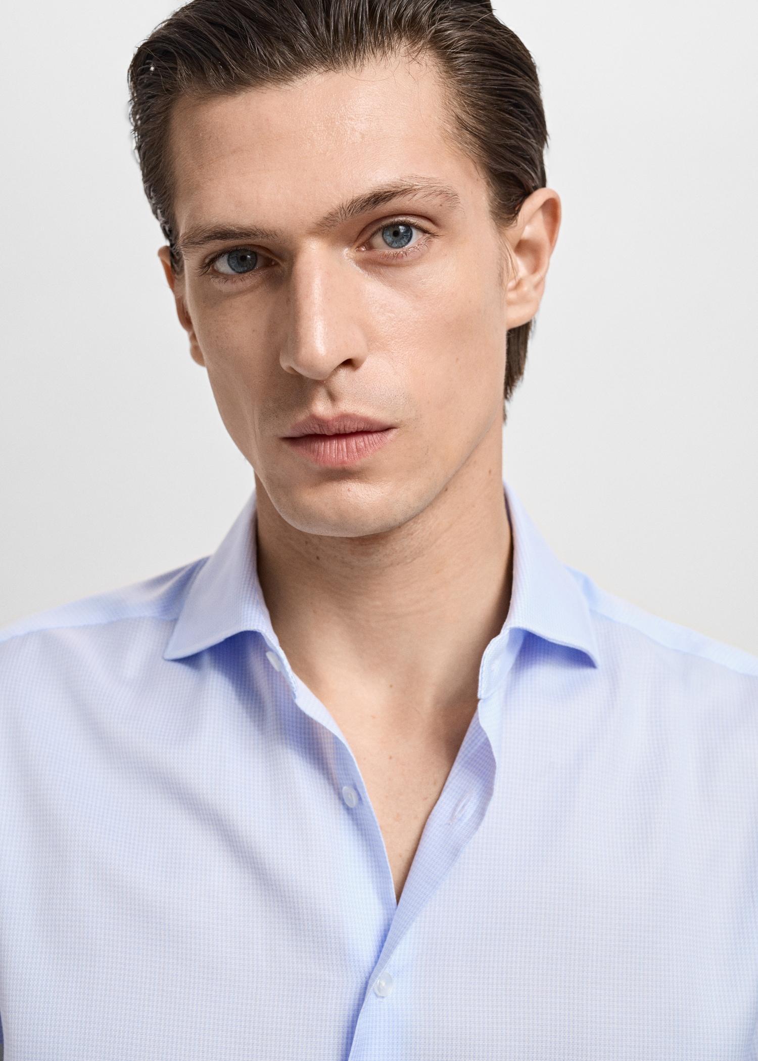 Slim-fit micro-print twill suit shirt - Men | MANGO USA Product Image