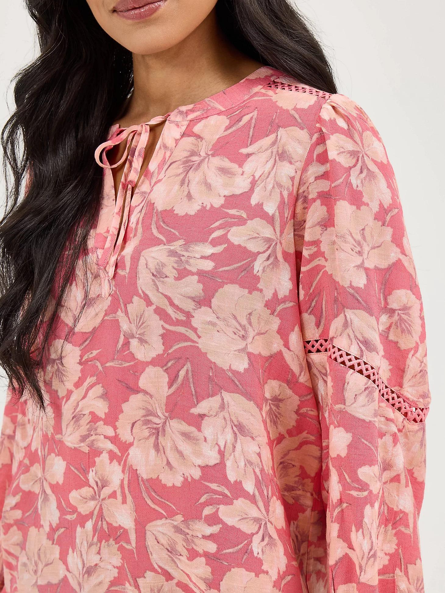 Women's Long Sleeve V-Neck Print Blouse | Women's Tops & Tees | Lee® Product Image