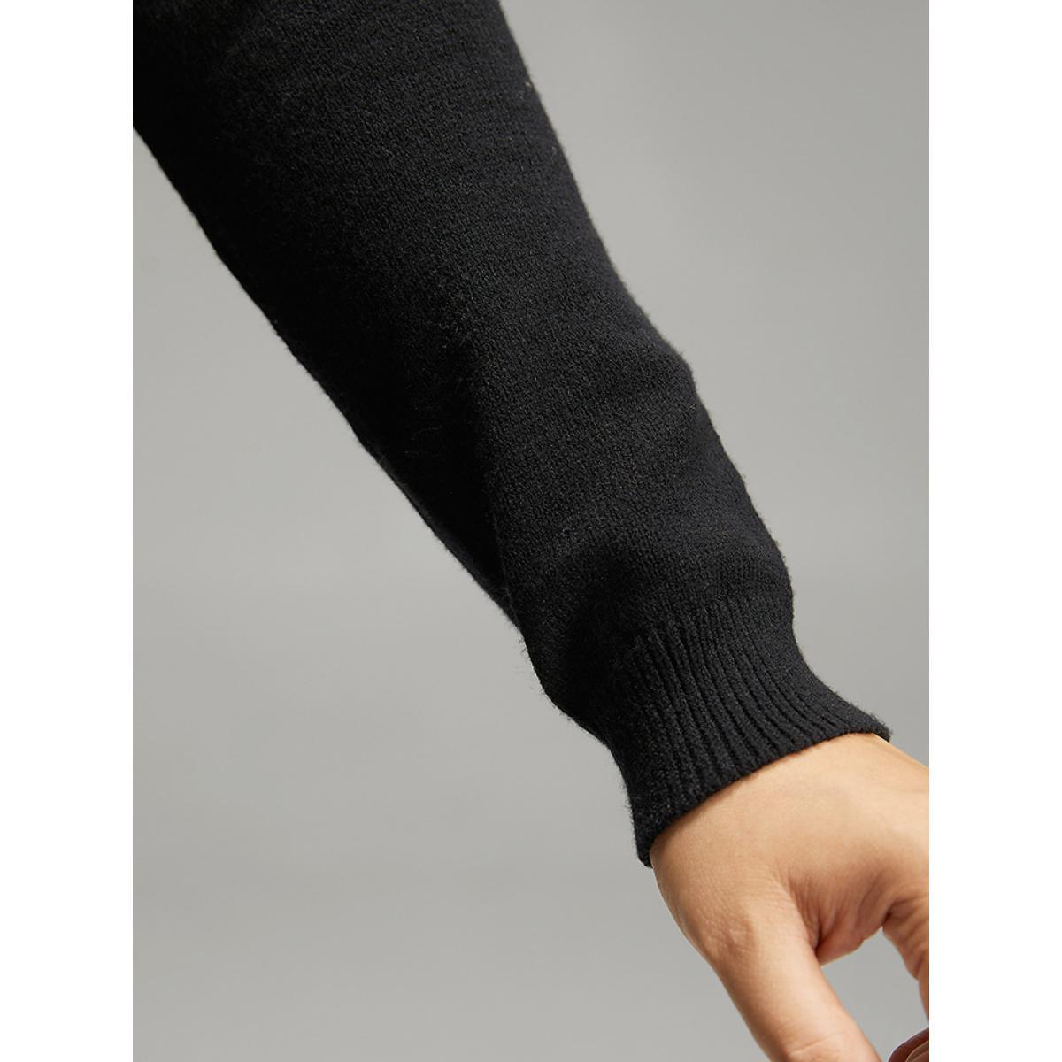 Plus Size Supersoft Essentials Geo Contrast Raglan Sleeve Pullover Black Women Casual Loose Long Sleeve Round Neck Dailywear Pullovers BloomChic 18-20/2X Product Image