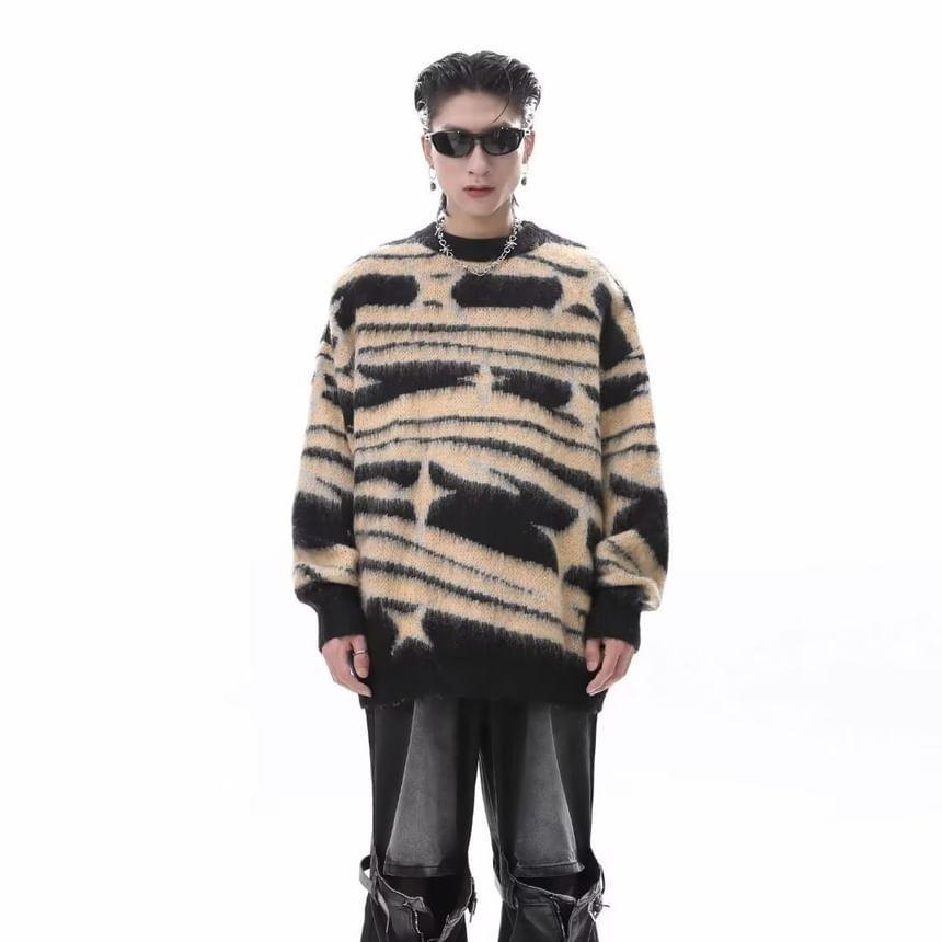 Crew Neck Star Print Sweater Product Image