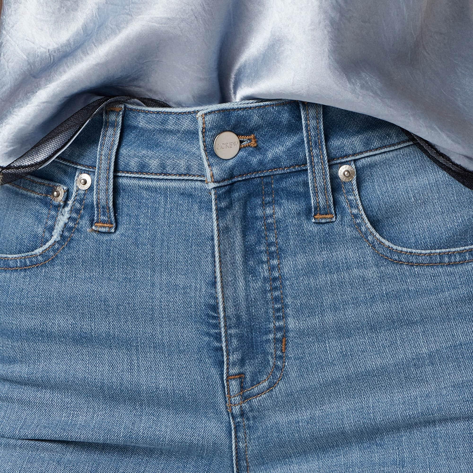Curvy mid-rise slim jean in 2003 super-stretch Product Image