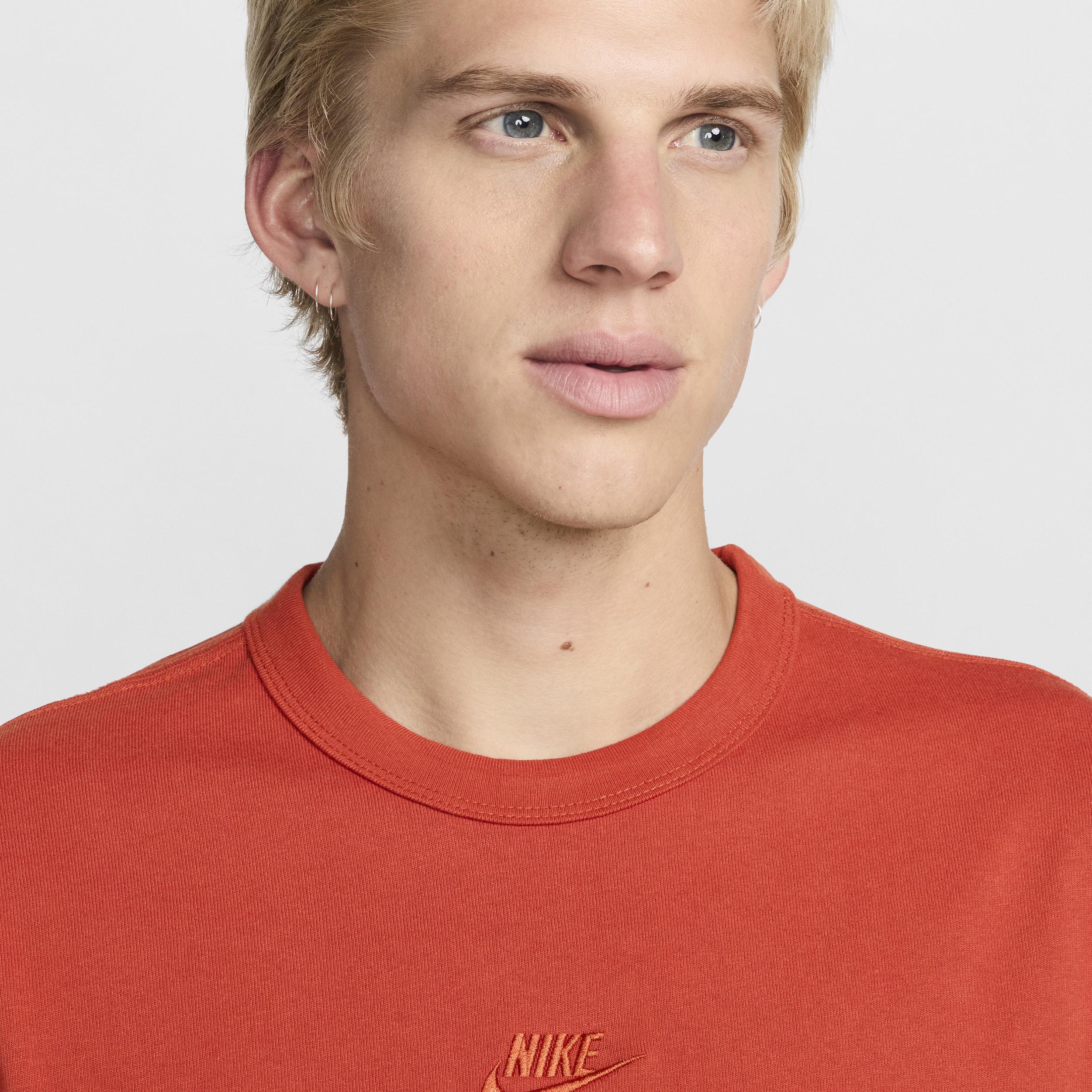 Nike Sportswear Premium Essentials Men's T-Shirt Product Image