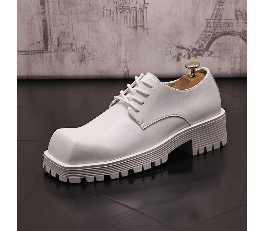 Square-Toe Lace-Up Shoes Product Image