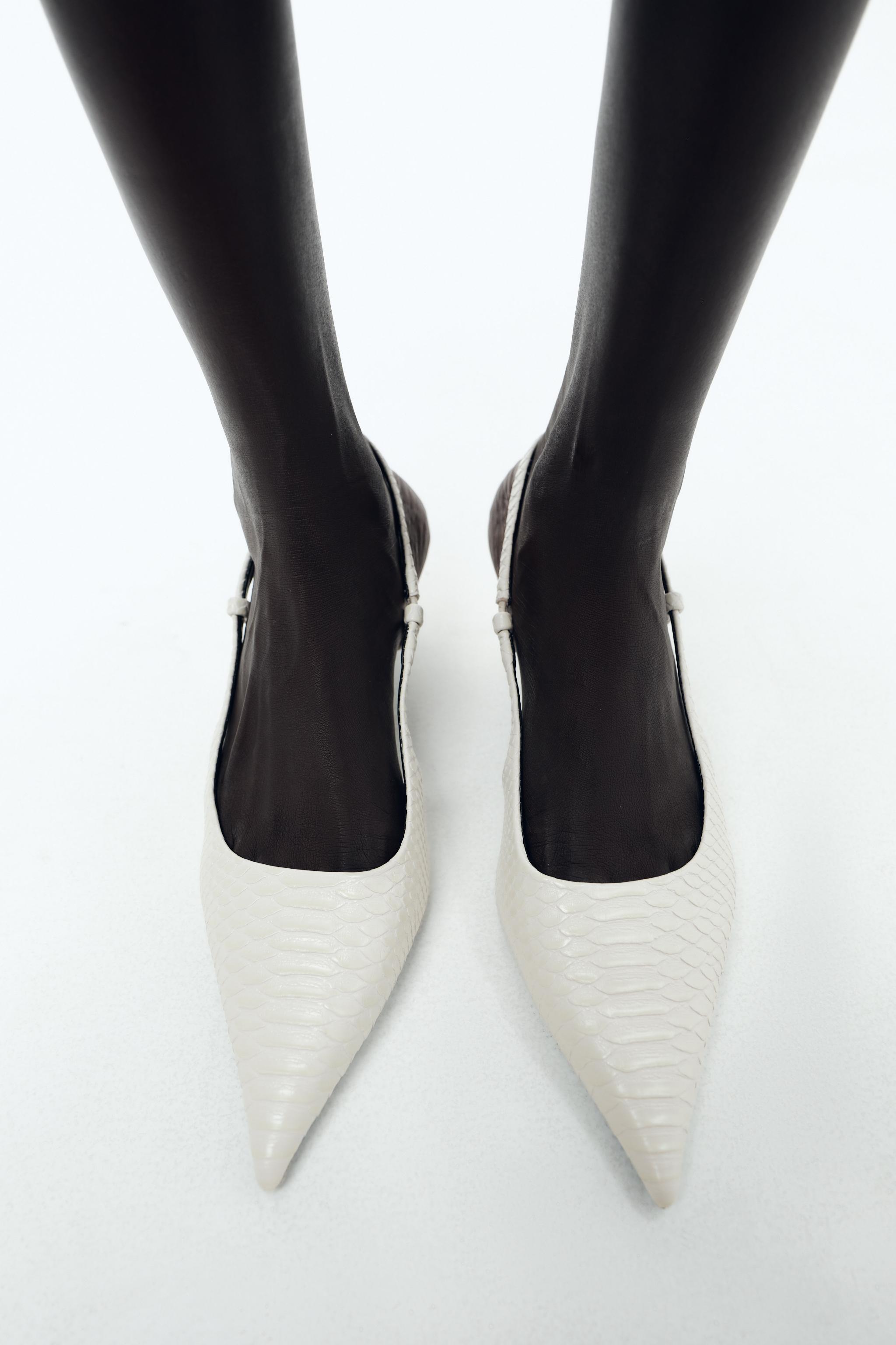 SLINGBACK KITTEN HEELS Product Image