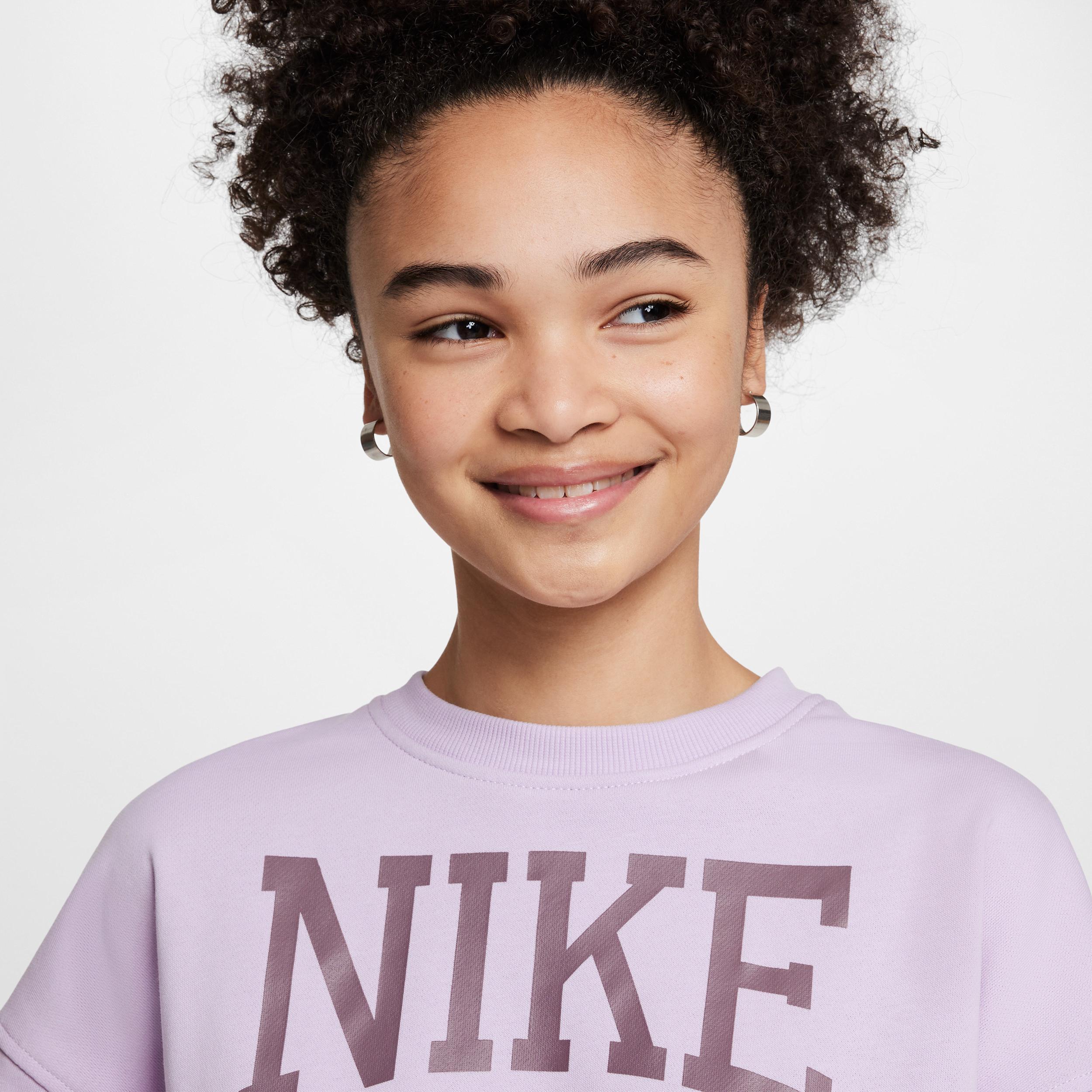 Unisex Nike Sportswear Club Girls' French Terry Crew-Neck Sweatshirt Product Image