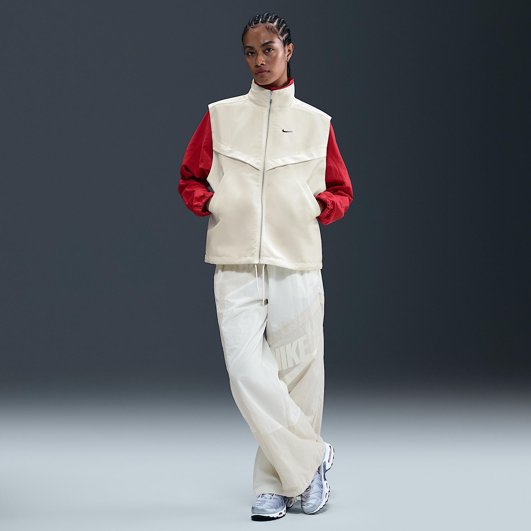 Nike Sportswear Windrunner Women's Shine Vest Product Image