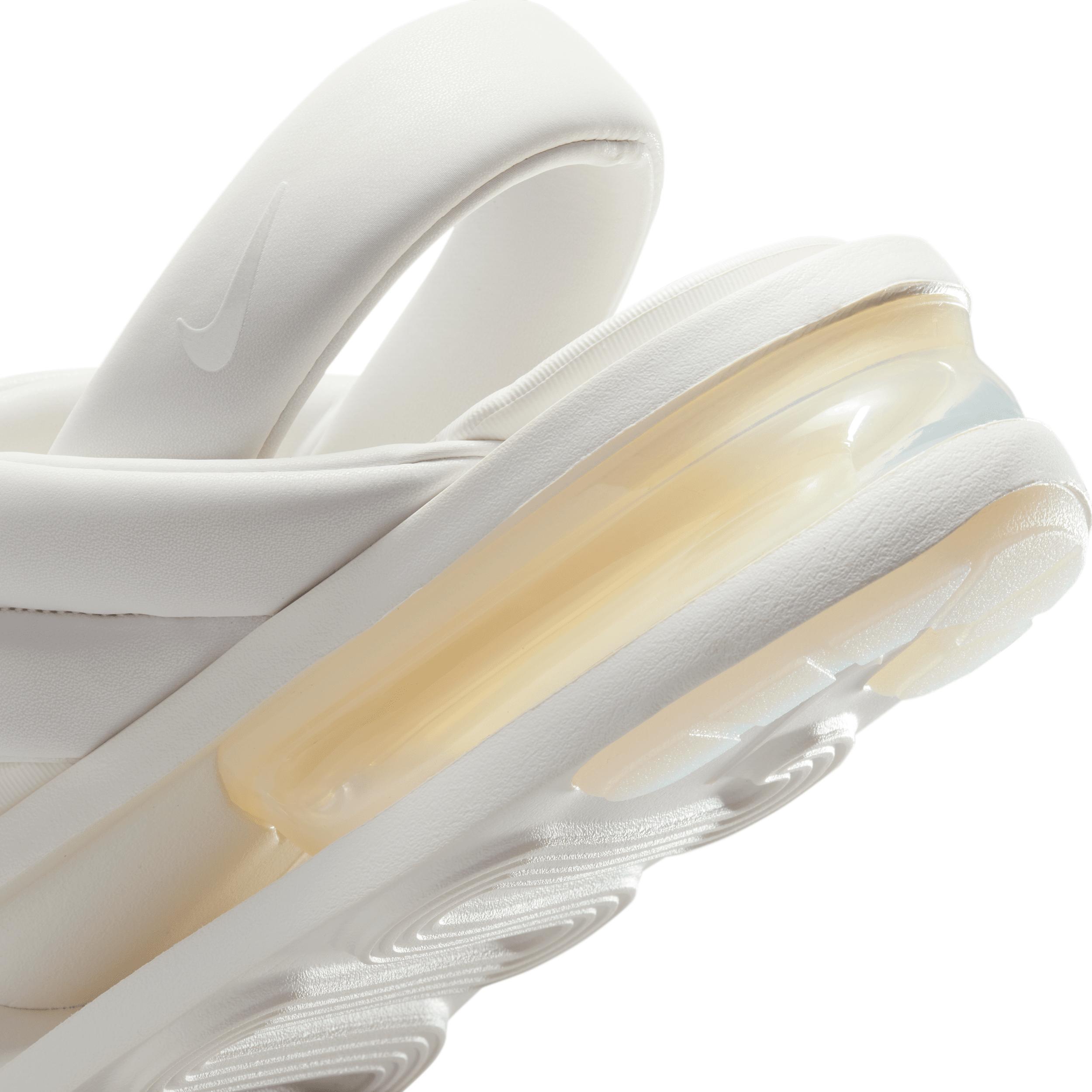 Nike Air Max Isla Women's Sandals Product Image