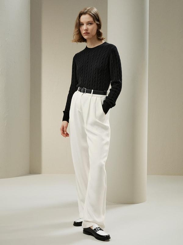 Classic Cable Knit Sweater with Ribbed Edges Product Image