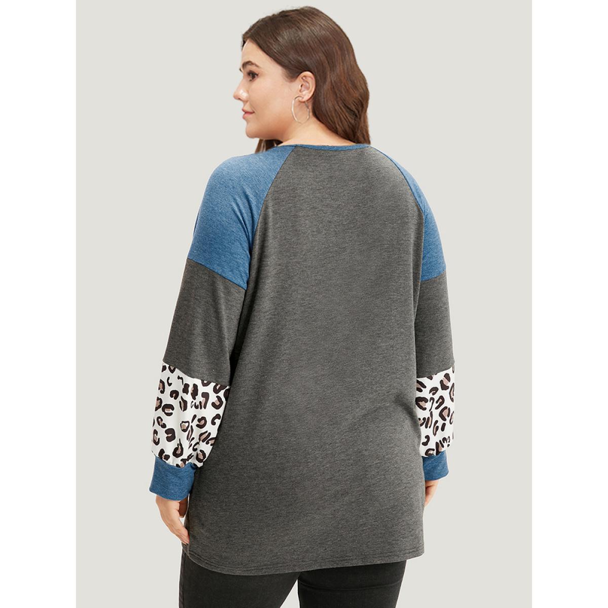 Plus Size Colorblock Contrast Leopard Round Neck Raglan Sleeve Sweatshirt Women Multicolor Elegant Elastic cuffs Round Neck Dailywear Sweatshirts BloomChic 30/6X Product Image