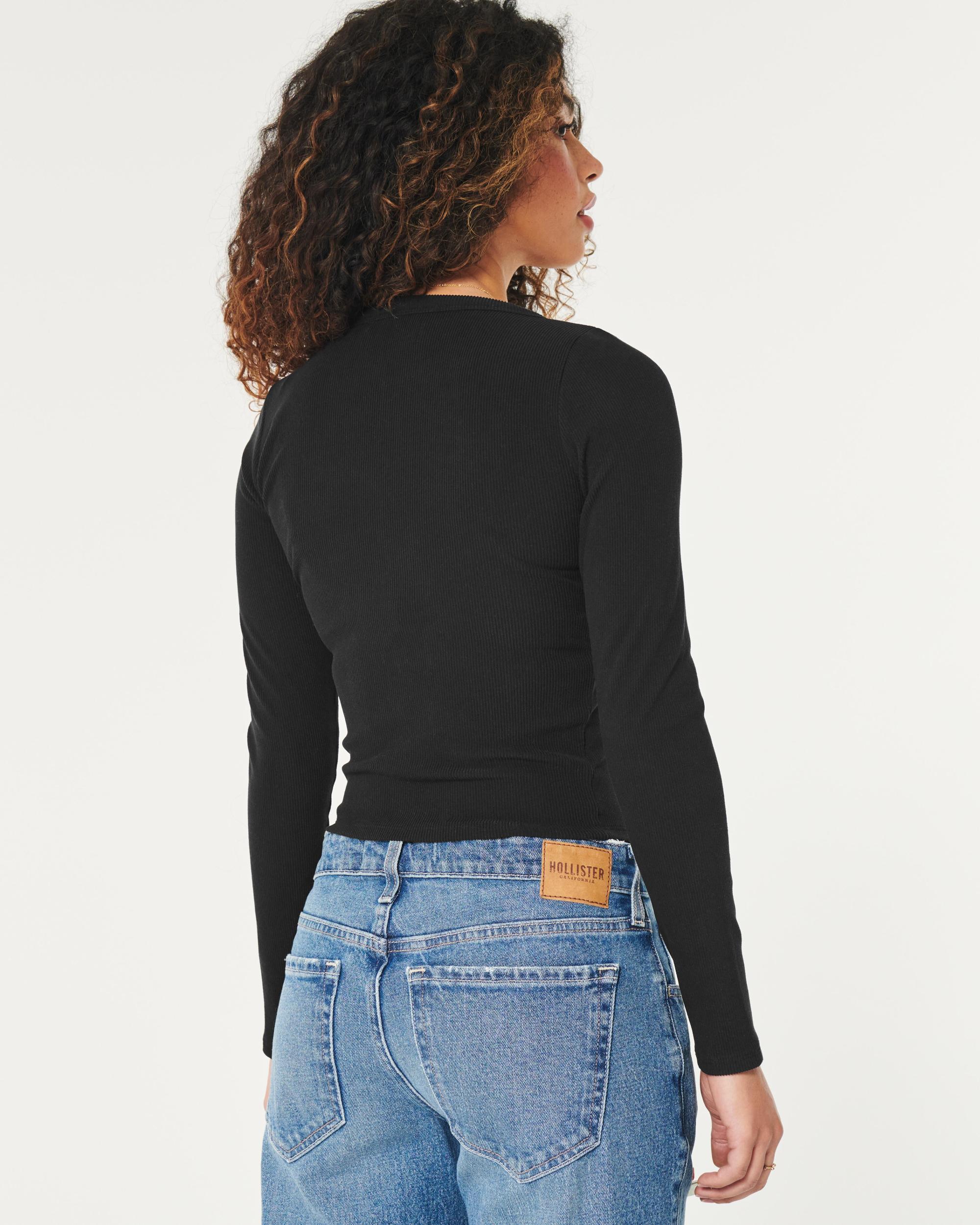 Clothing for Women & Men | Teen Clothing | Hollister Co. Product Image