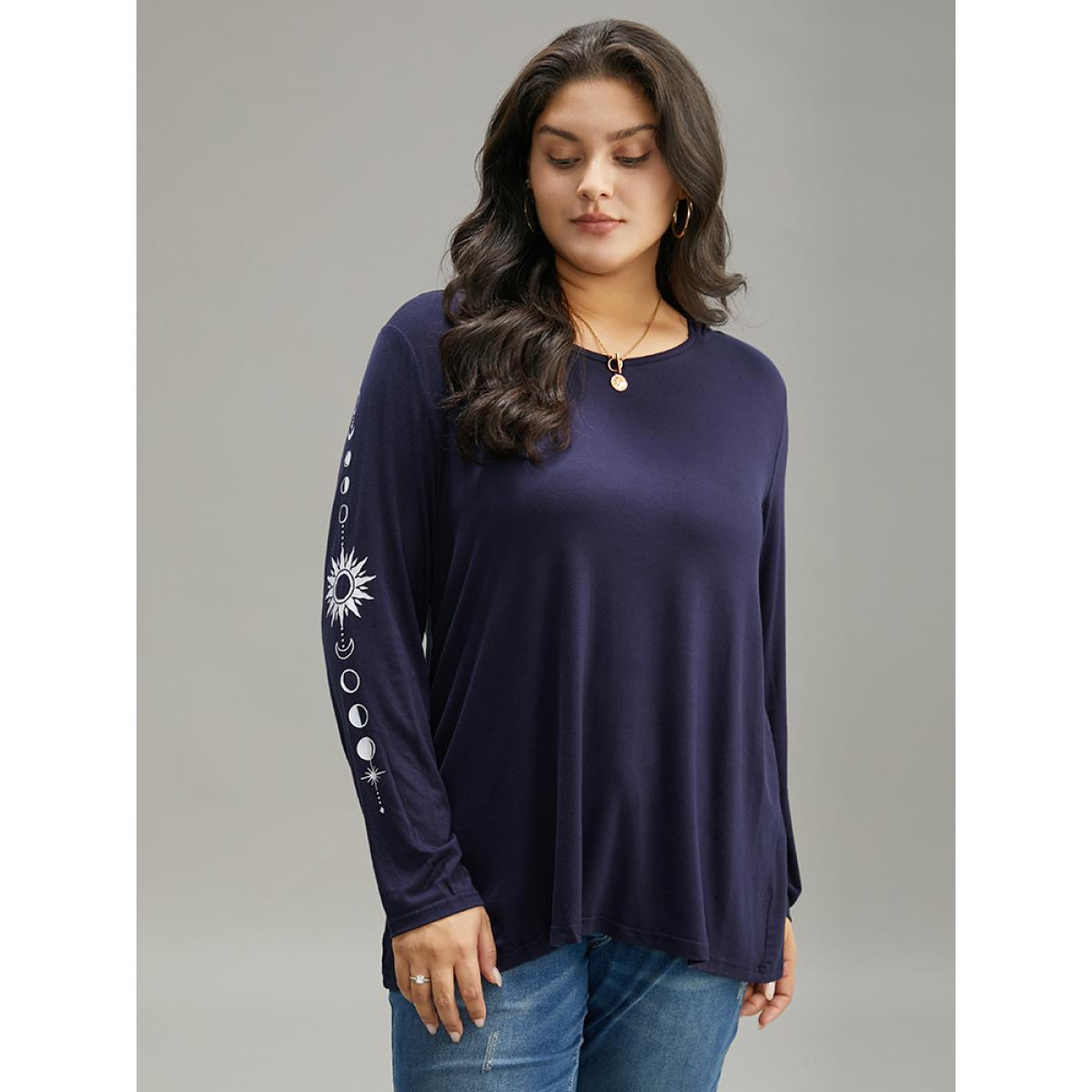 Plus Size Moon & Star Print Hooded Long Sleeve T-shirt Navy Women Casual Printed Star and moon Hooded Everyday T-shirts BloomChic 26/4X Product Image