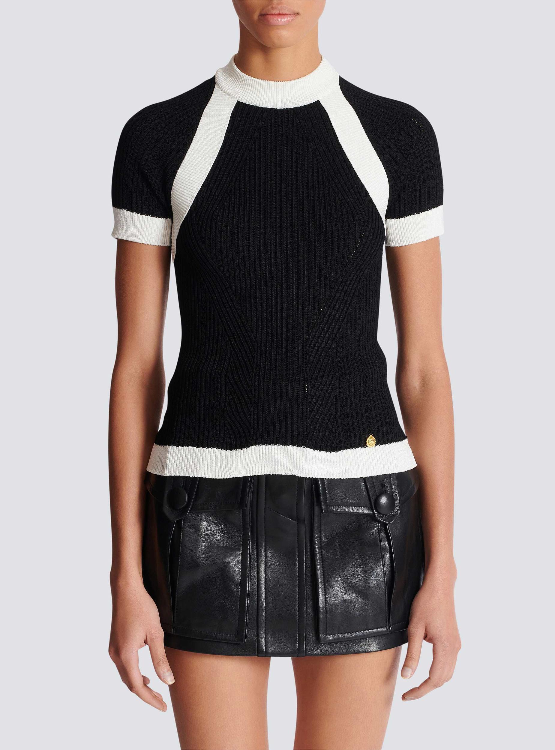 Short-sleeved knit top  Product Image
