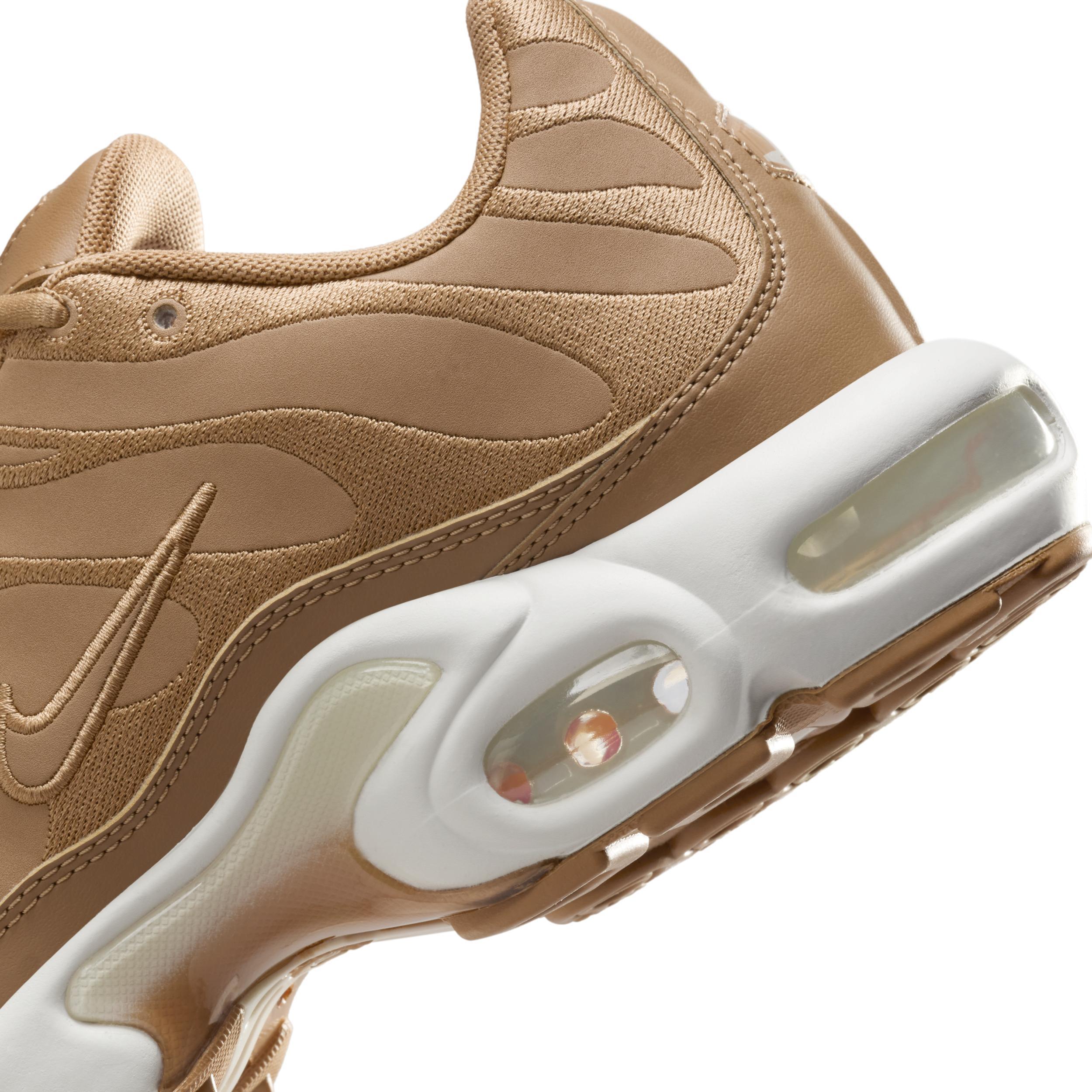 Nike Men's Air Max Plus Shoes Product Image