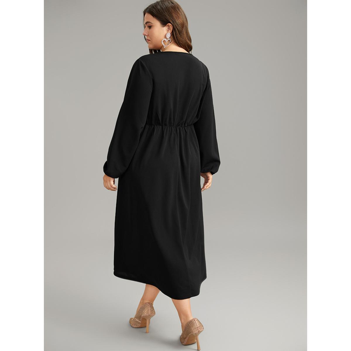 Plus Size Contrast Webbing Wrap Pocket Split Hem Dress Black Women Glamour Elastic cuffs V-neck Long Sleeve Curvy Midi Dress BloomChic 30/6X Product Image