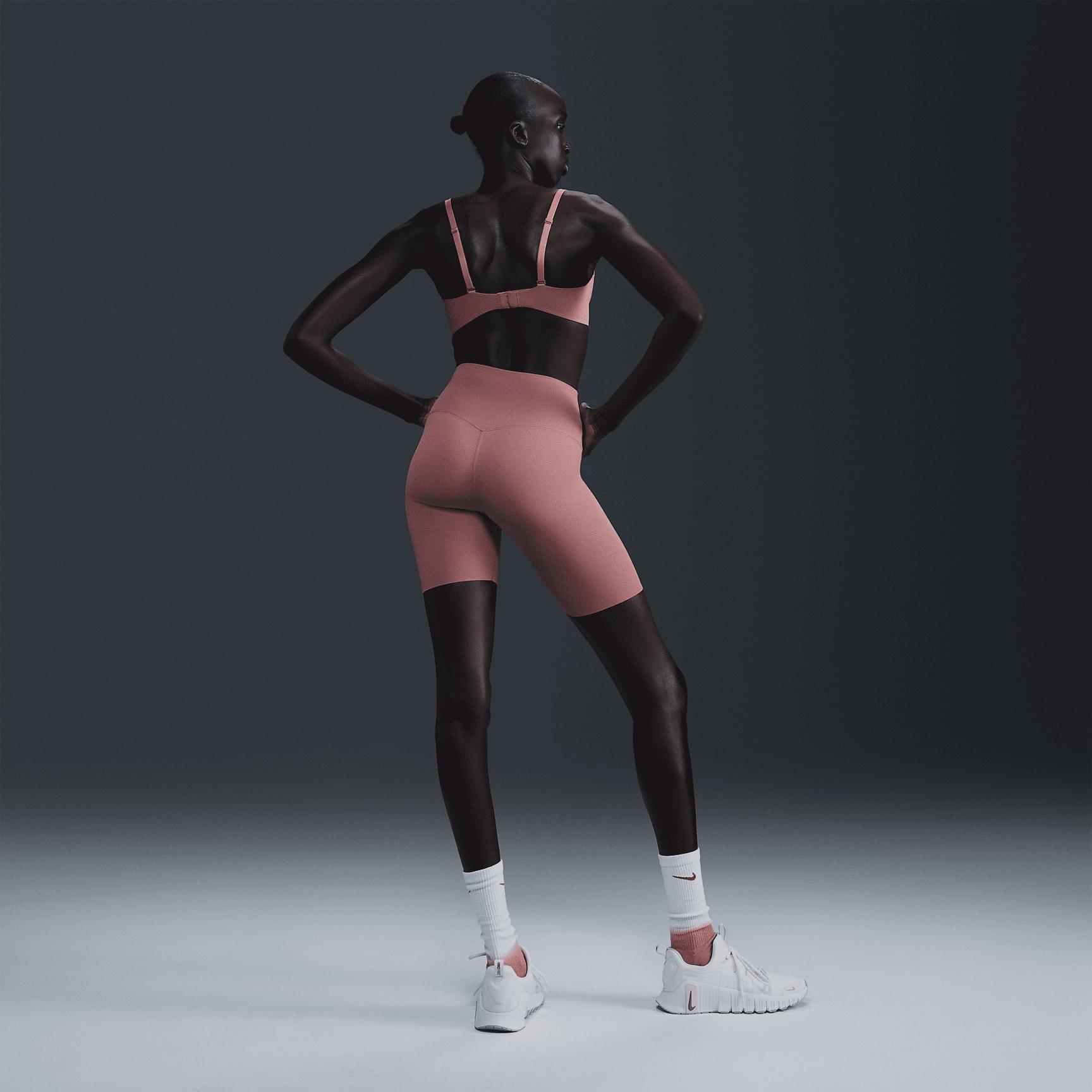 Nike Alate Minimalist Women's Light-Support Padded Convertible Sports Bra Product Image