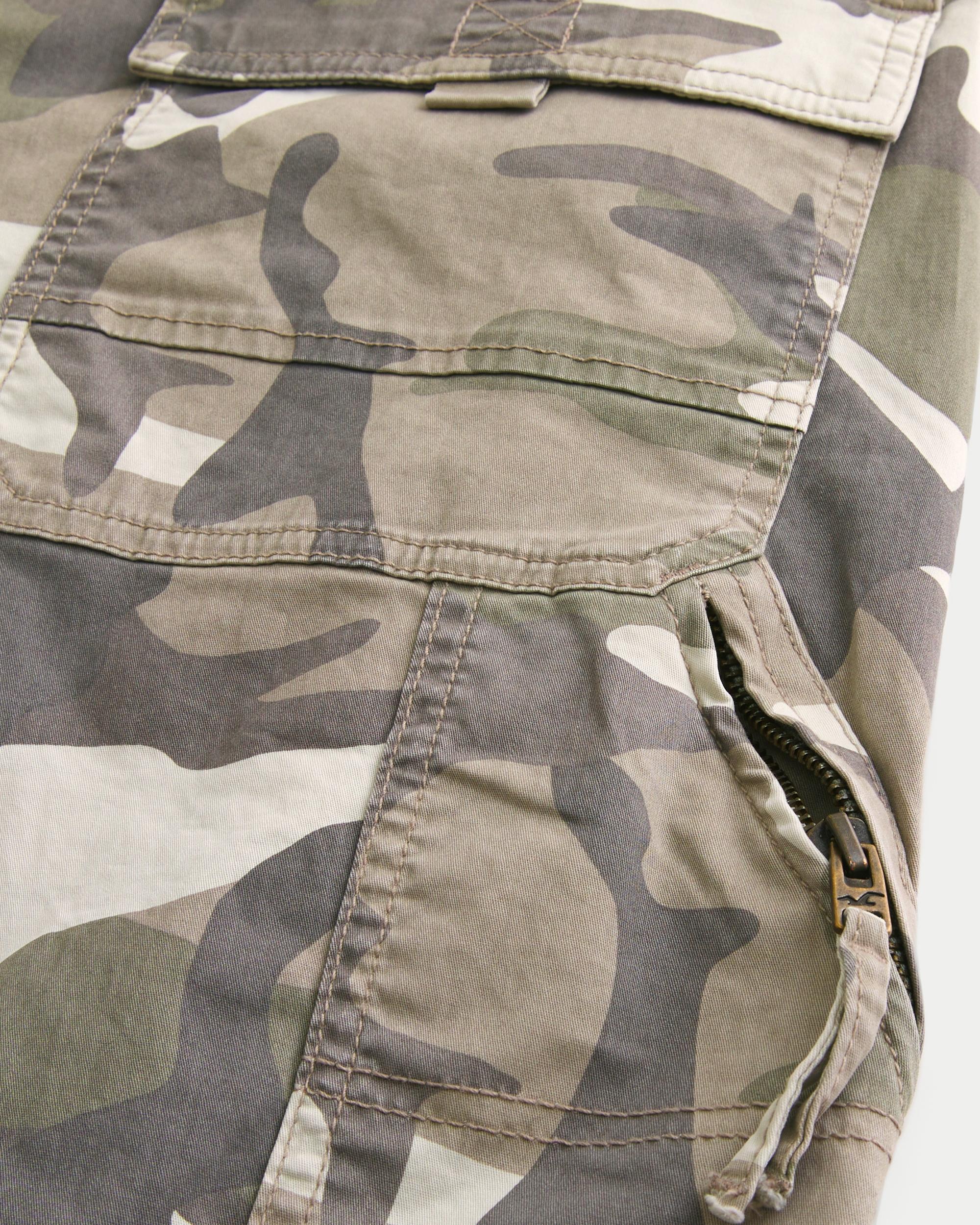 Super Baggy Camo Utility Pants Product Image