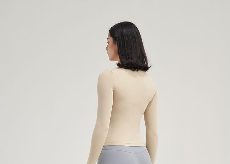 Long-Sleeve Round Neck Plain Raglan Slim Fit Sports T-Shirt Product Image