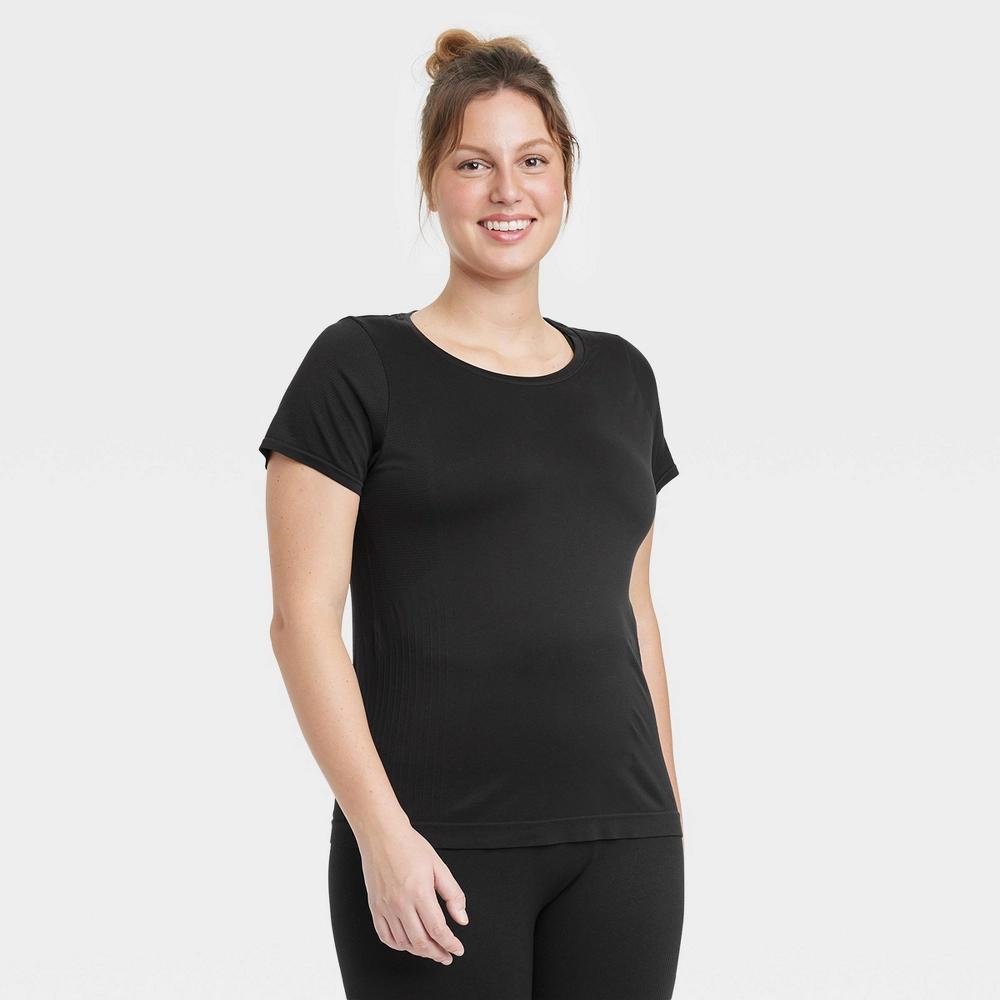 Womens Seamless Short Sleeve Shirt - All In Motion Black 4X Product Image