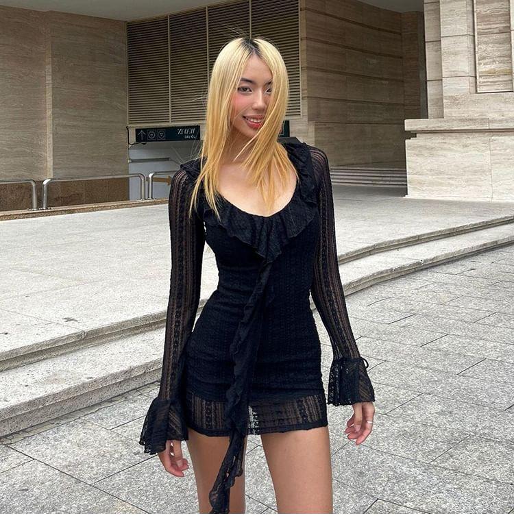 Flared-Sleeve Scoop Neck Lace Mini Bodycon Dress Product Image